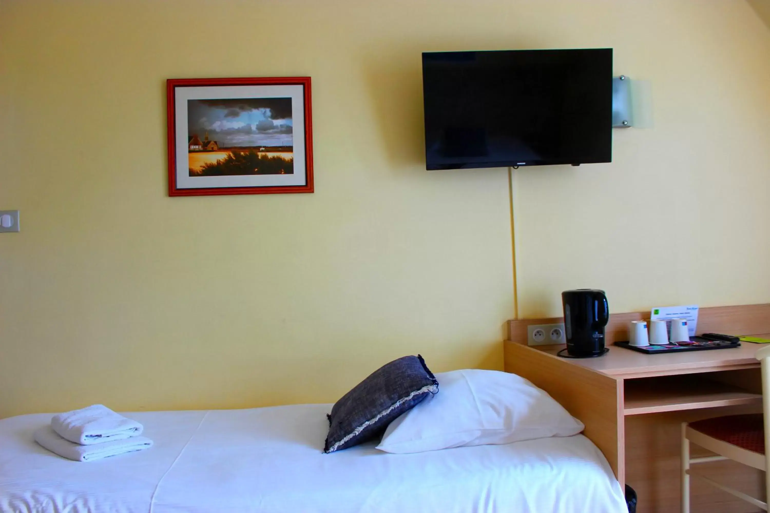 Standard Triple Room in Breiz Armor Standard Triple Room in Breiz Armor