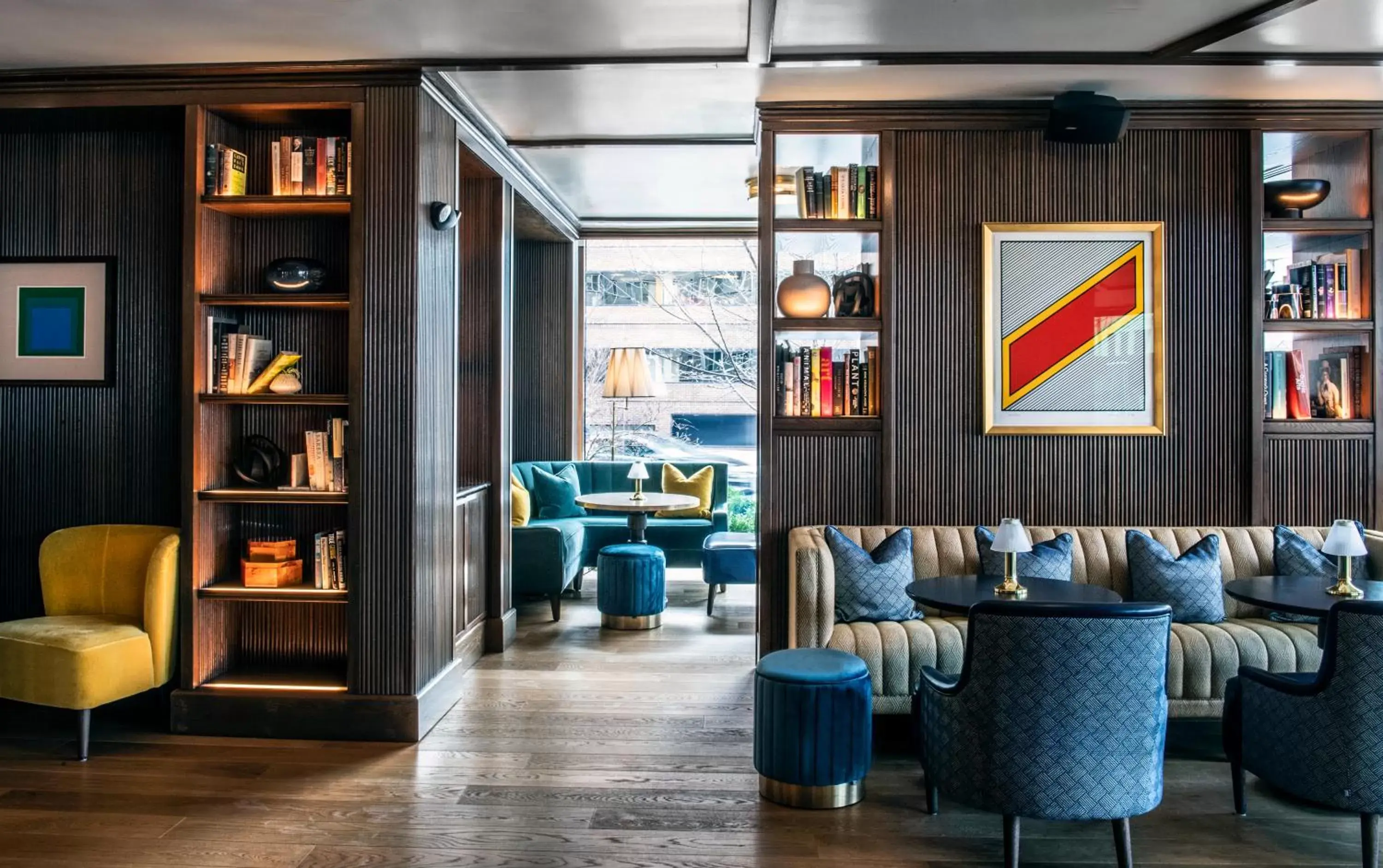 Lounge or bar in The Dupont Circle Hotel