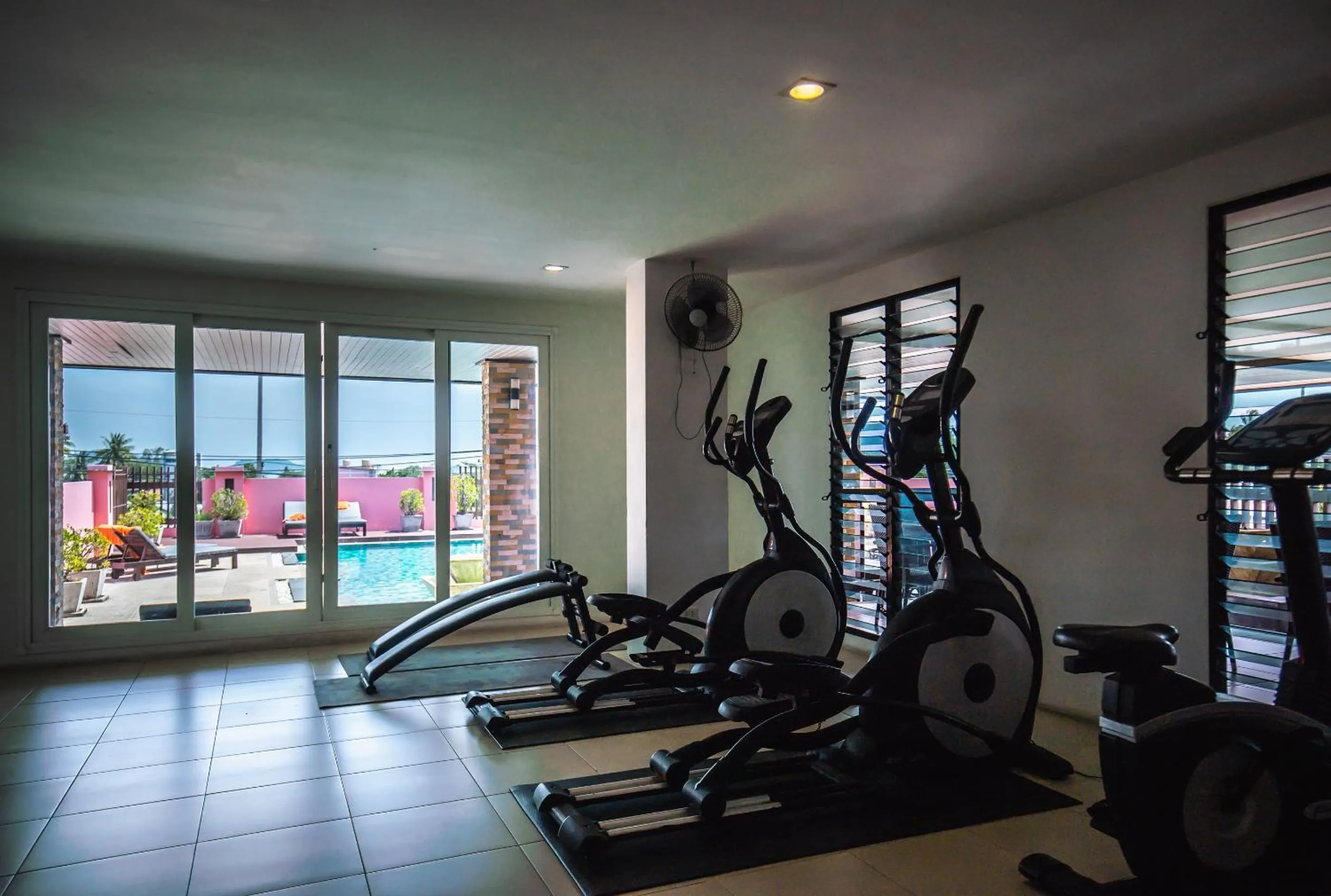 Fitness centre/facilities in Ratana Hotel Chalong