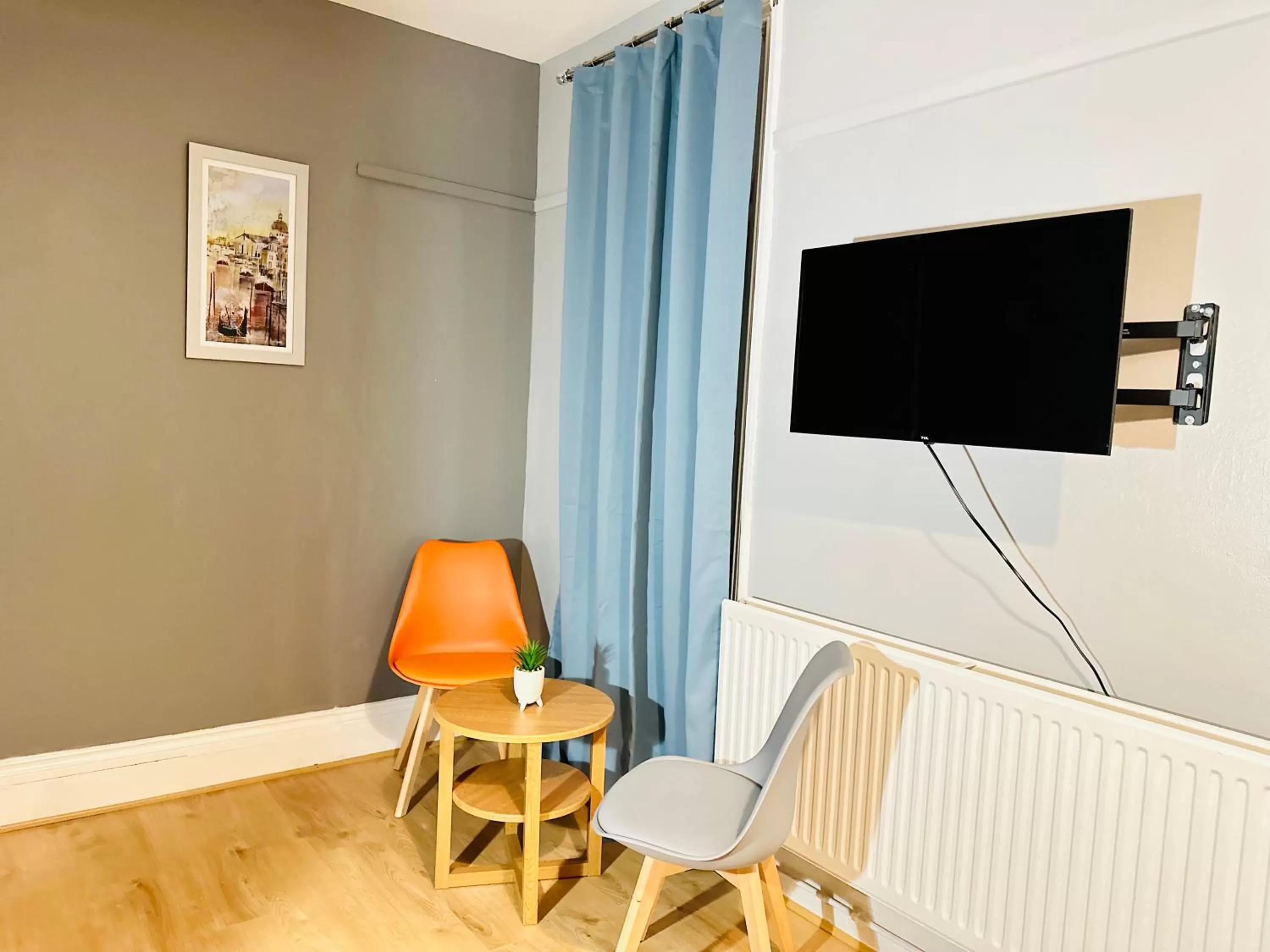 TV and multimedia, TV/Entertainment Center in Sandys Holidays Home