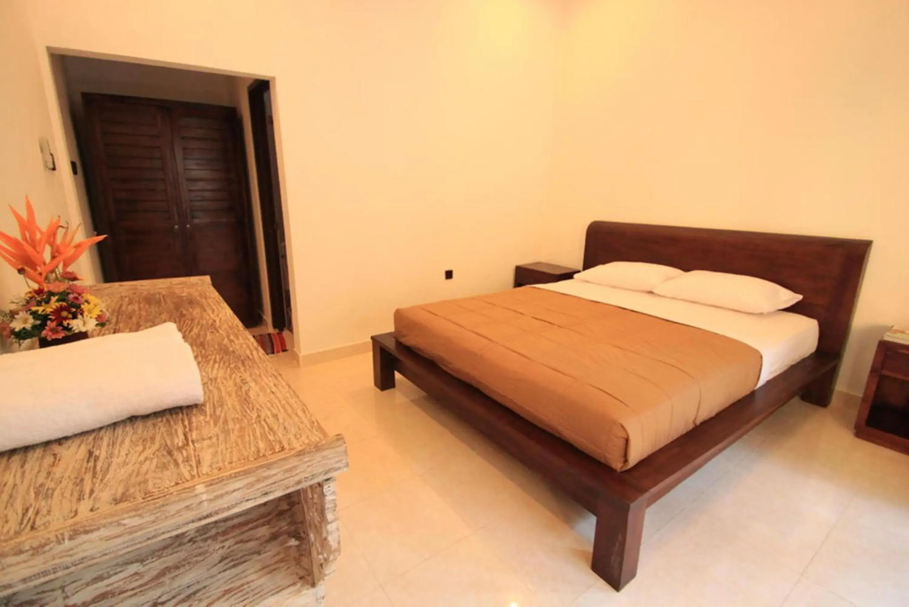 Bed in Omah d'Taman by EPS