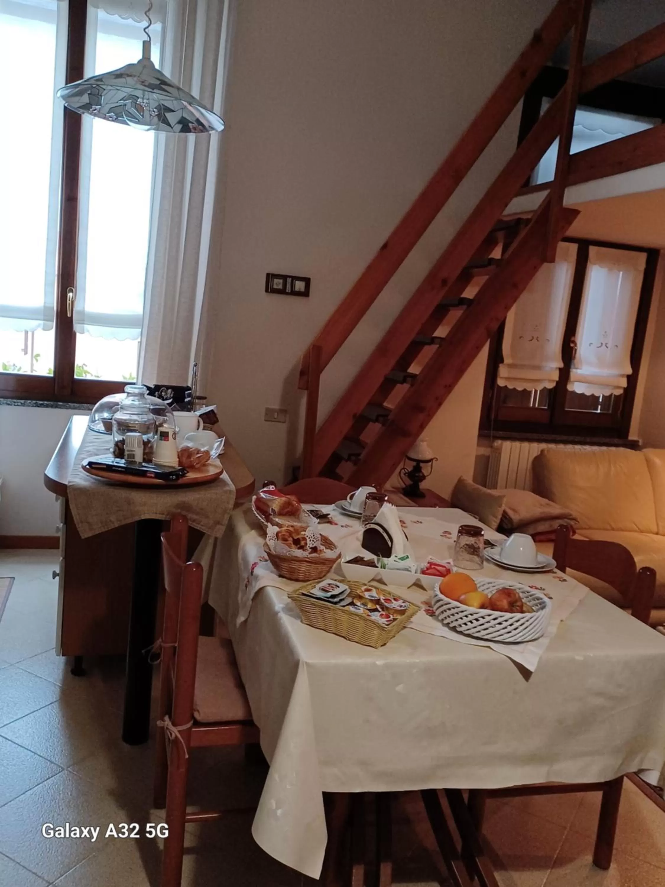 Dining area in B&b Rosy