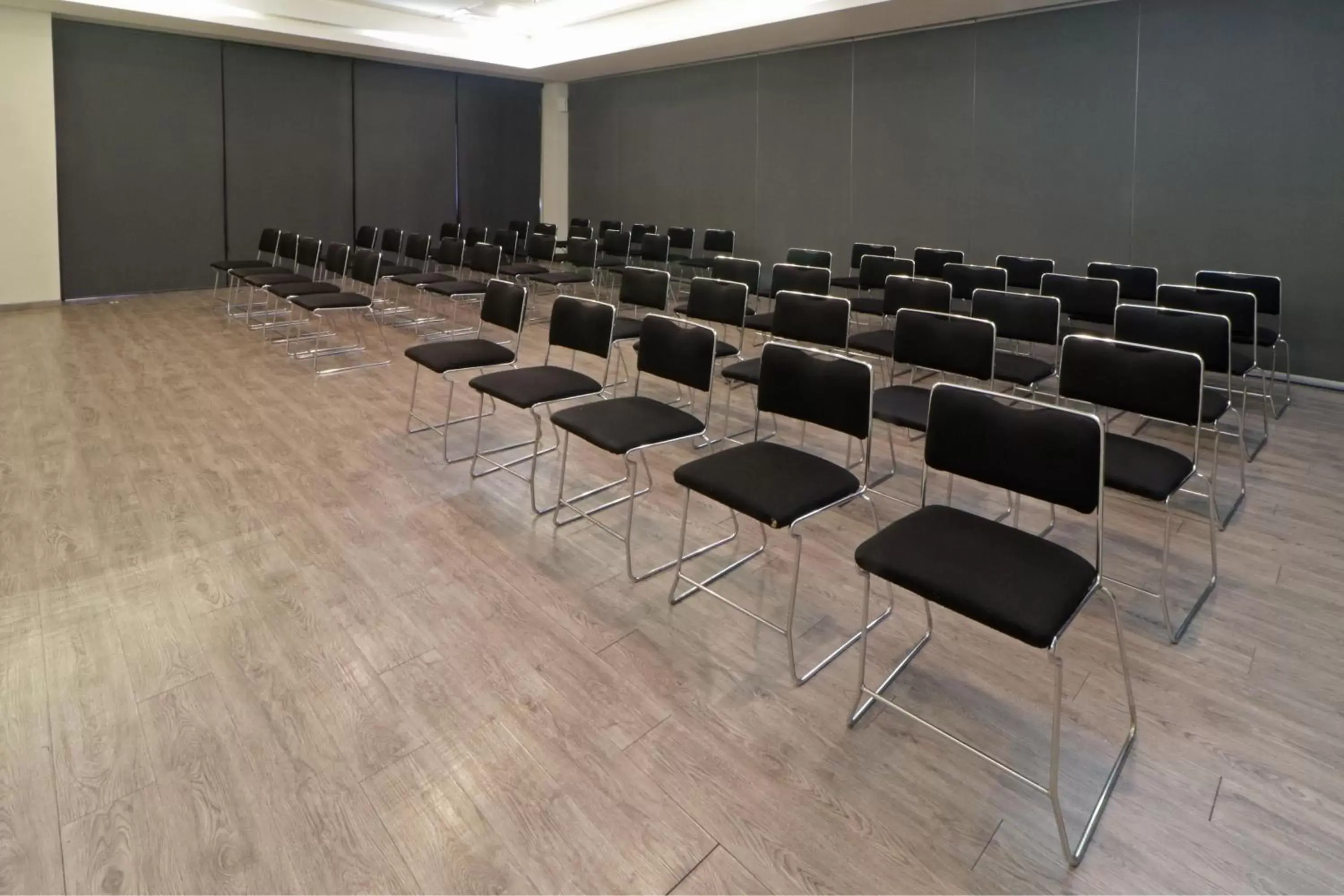 Meeting/conference room in City Express Plus by Marriott Monterrey Galerías