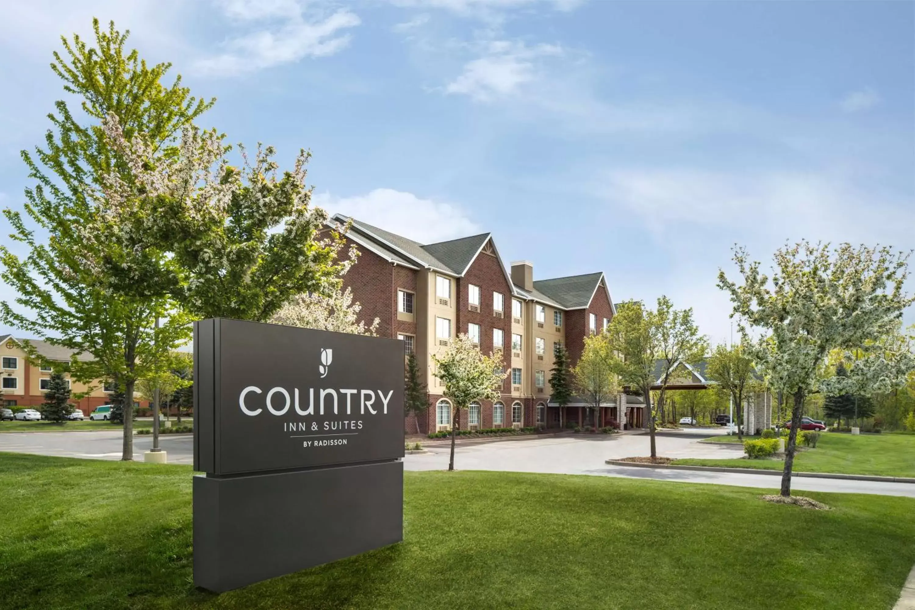 Property building in Country Inn & Suites by Radisson, Novi, MI