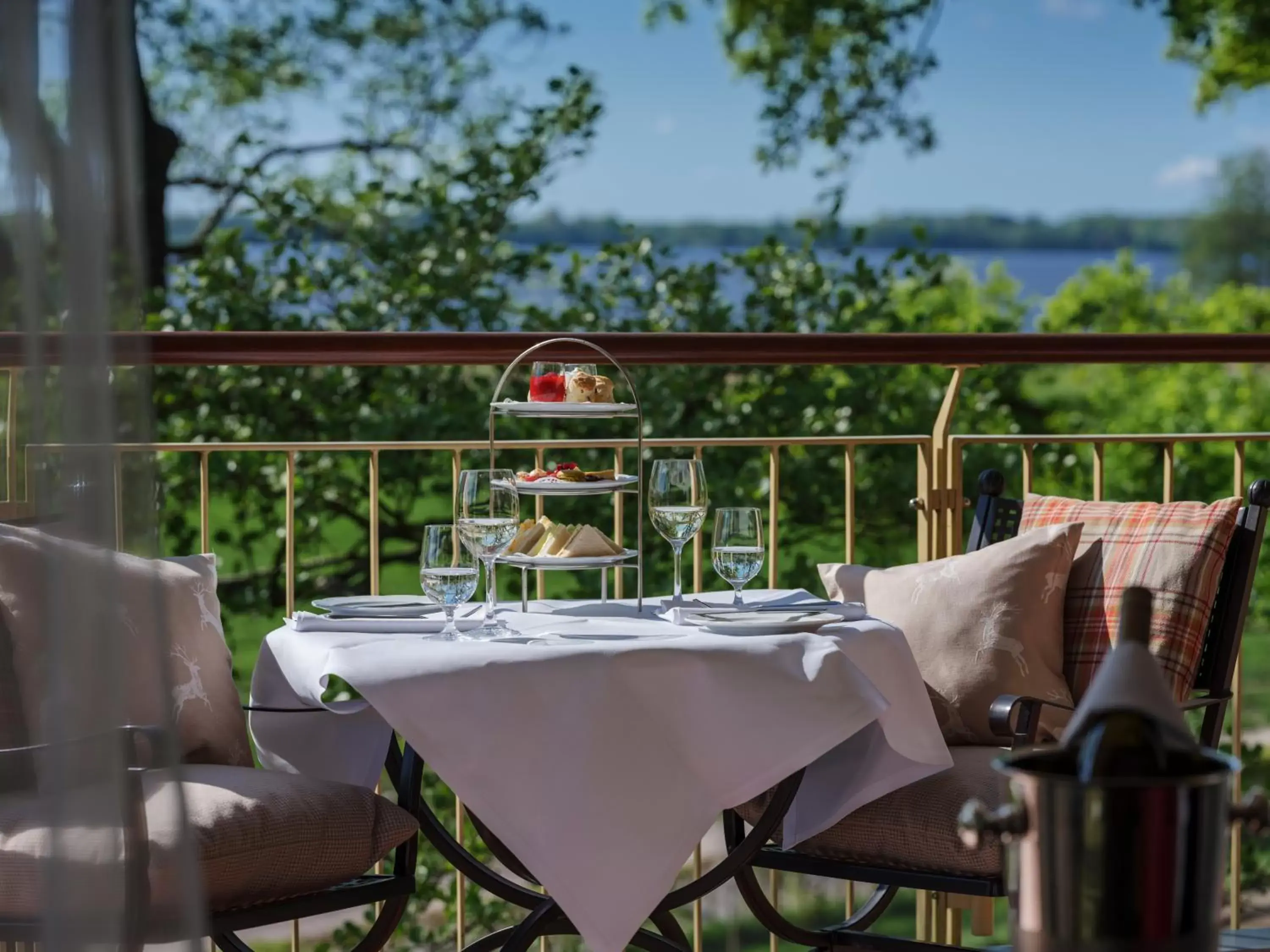Balcony/Terrace, Restaurant/Places to Eat in Romantik Hotel Jagdhaus Eiden am See