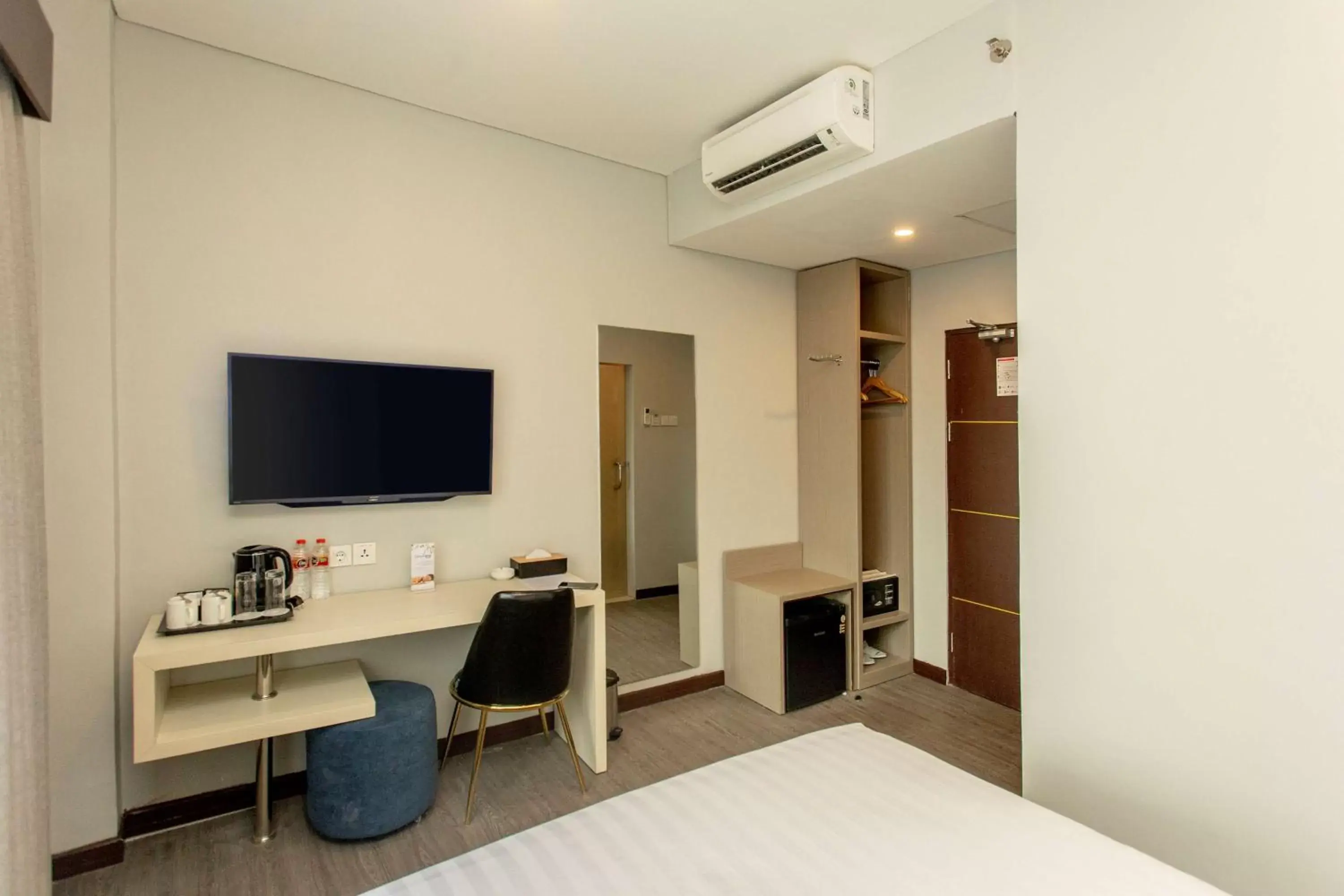 Bedroom, TV/Entertainment Center in Best Western Batang Garing