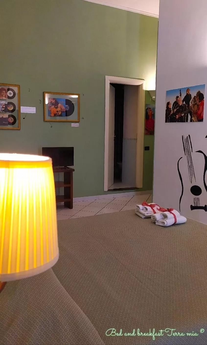 Photo of the whole room, Bed in B&B Terra Mia Napoli