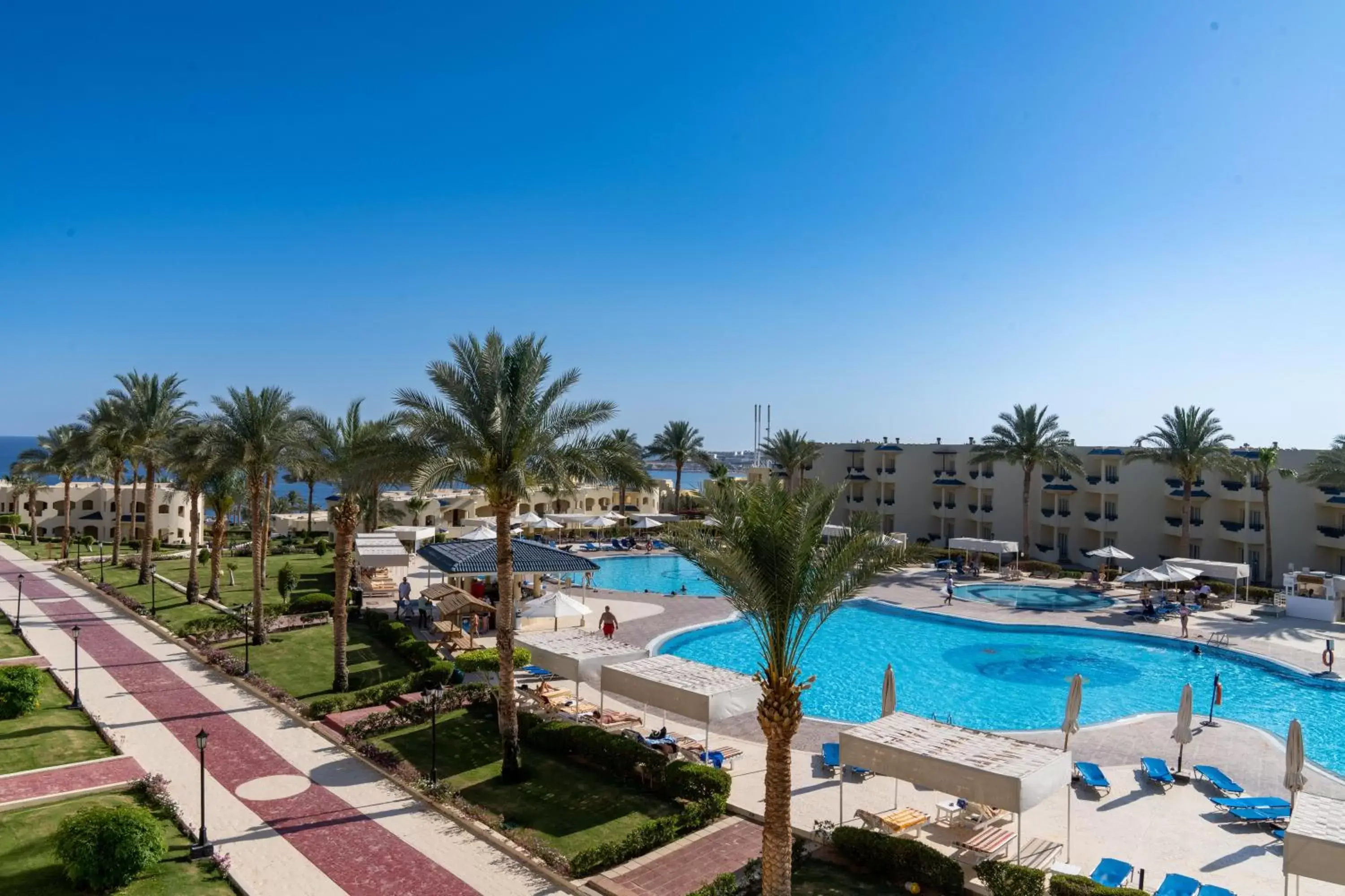 Swimming pool in Grand Oasis Resort Swimming pool in Grand Oasis Resort