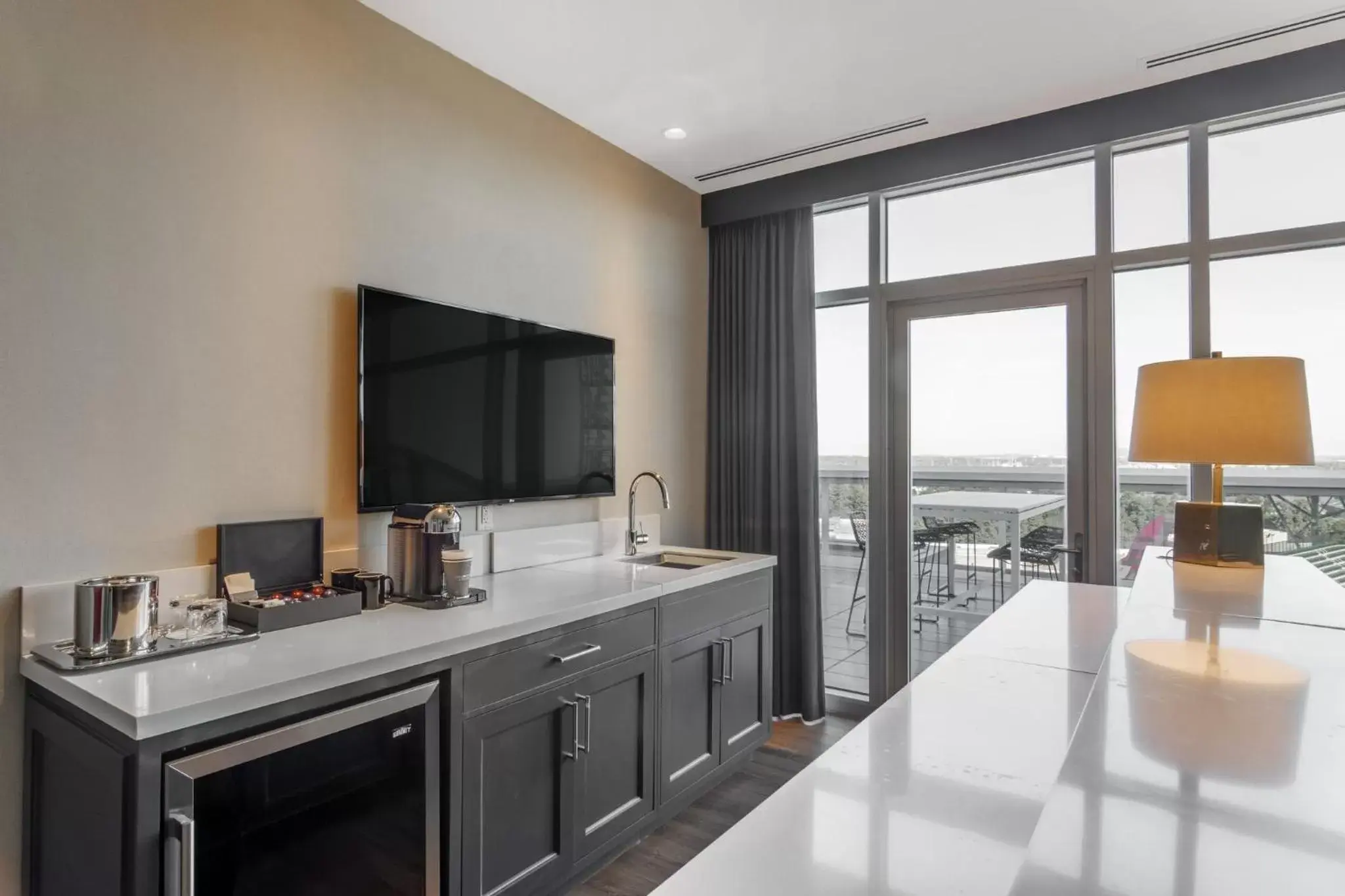 Photo of the whole room, TV/Entertainment Center in Omni Hotel at the Battery Atlanta