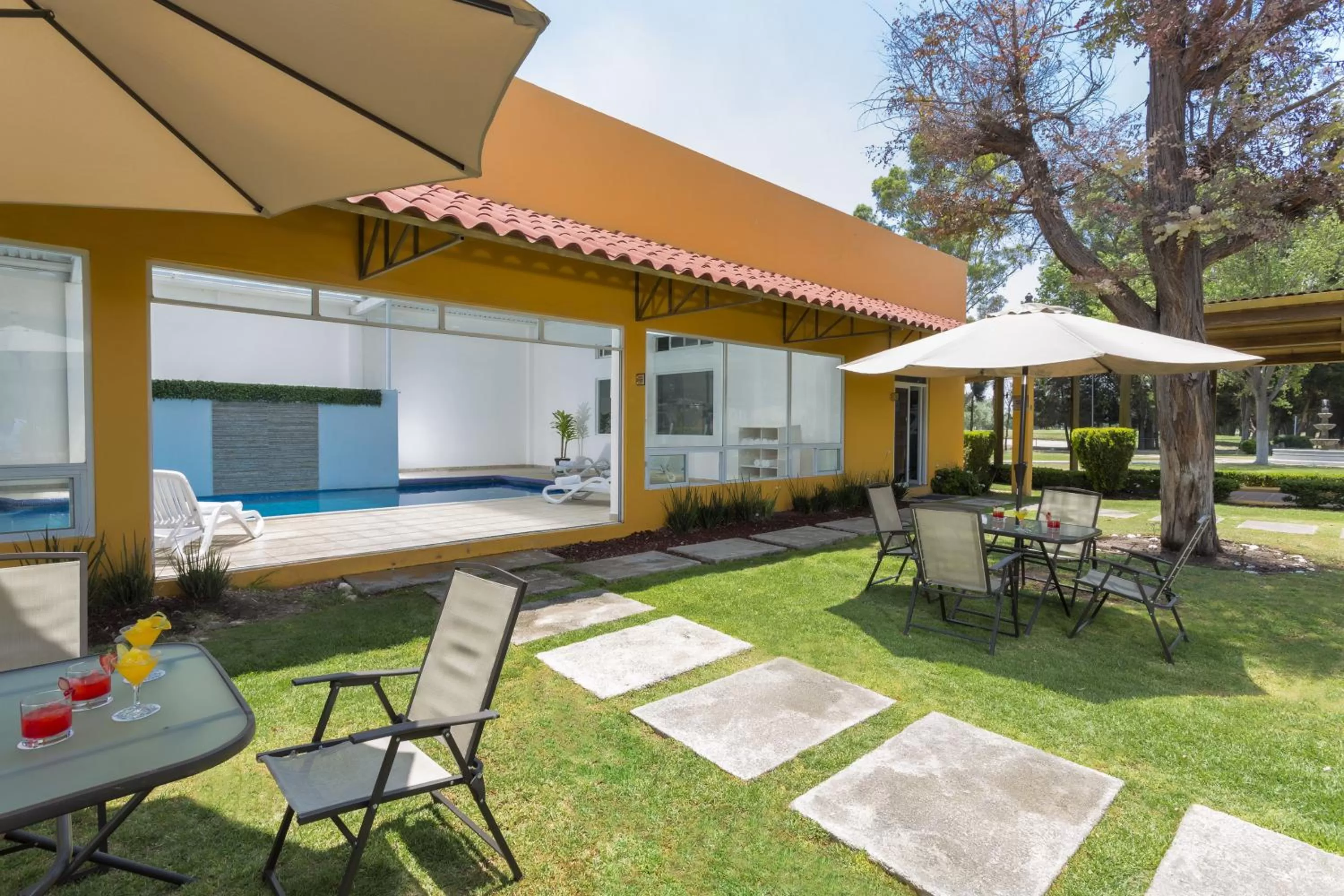 Swimming pool in Gamma Pachuca