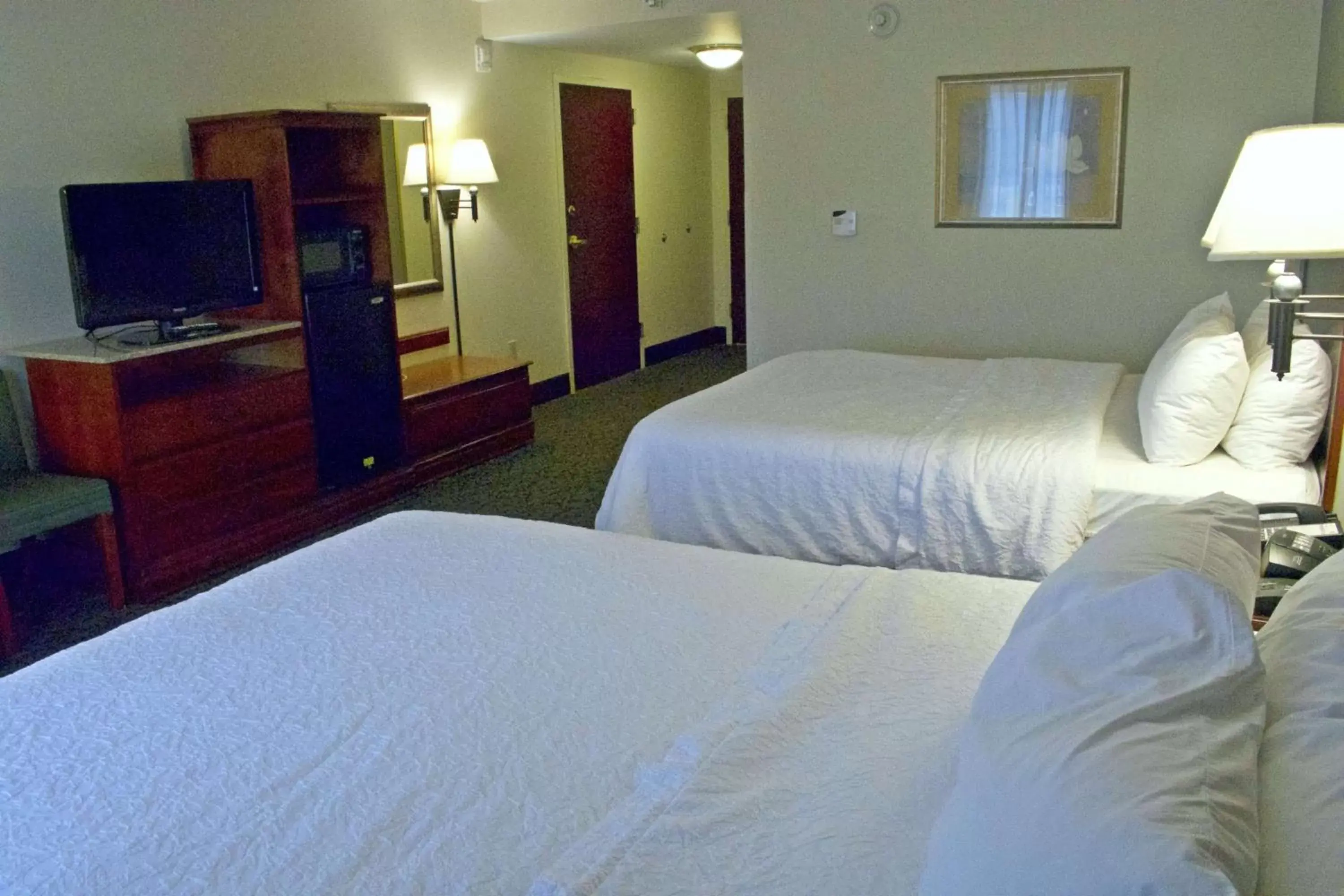 Bedroom, Bed in Hampton Inn Ithaca