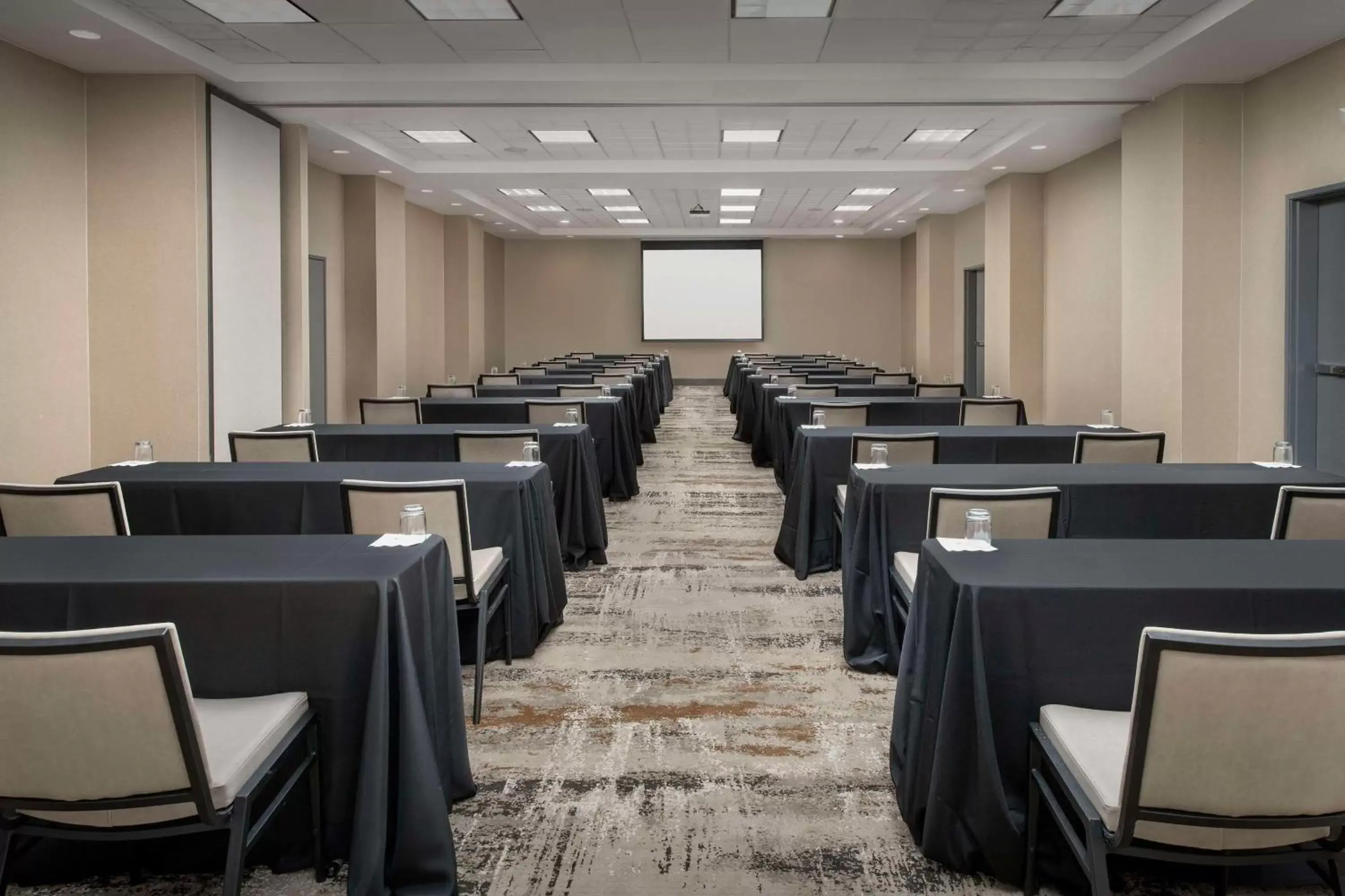 Meeting/conference room in Doubletree by Hilton Chattanooga Hamilton Place