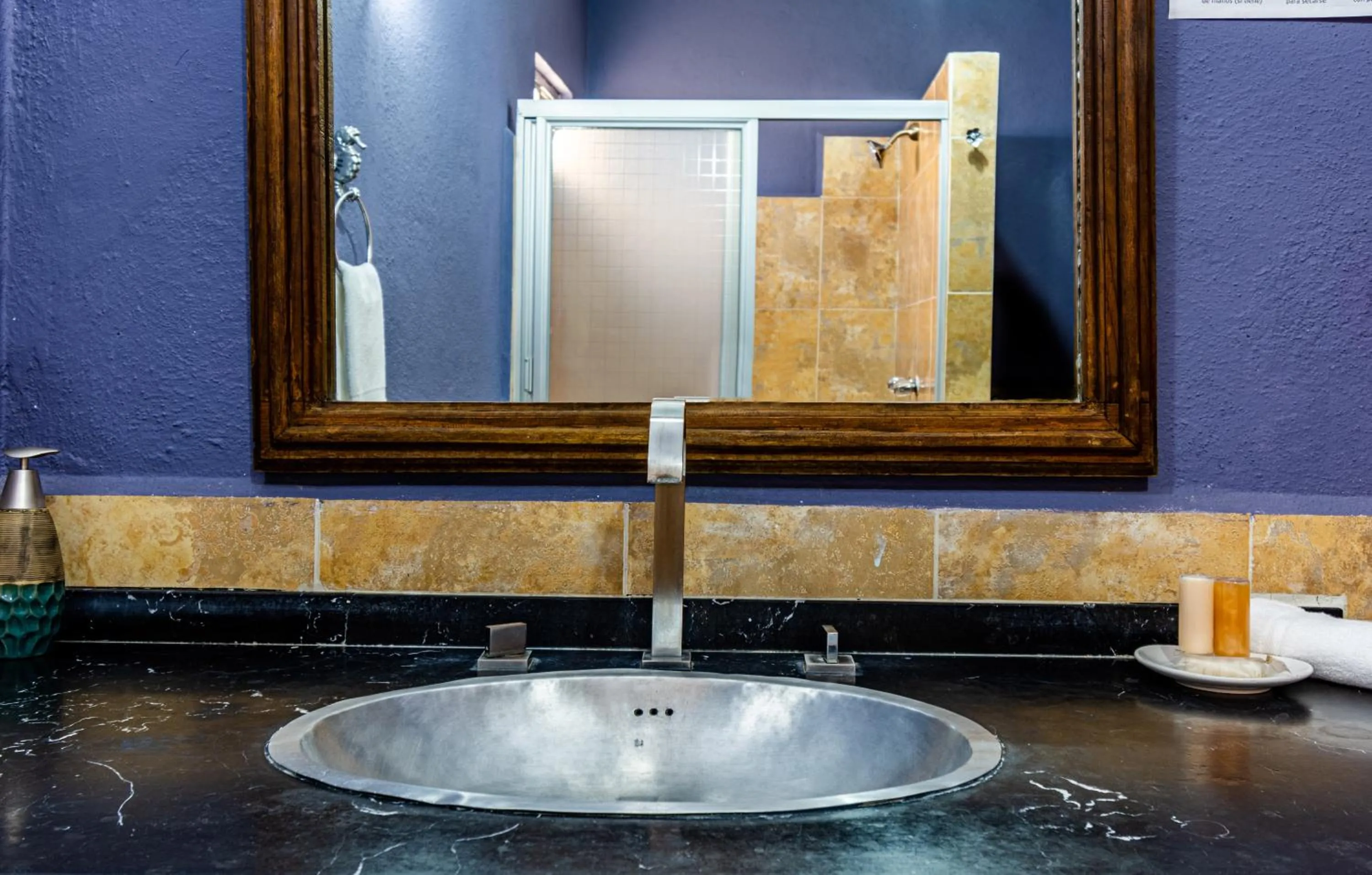 Bathroom in Hotel Casa Santamaría