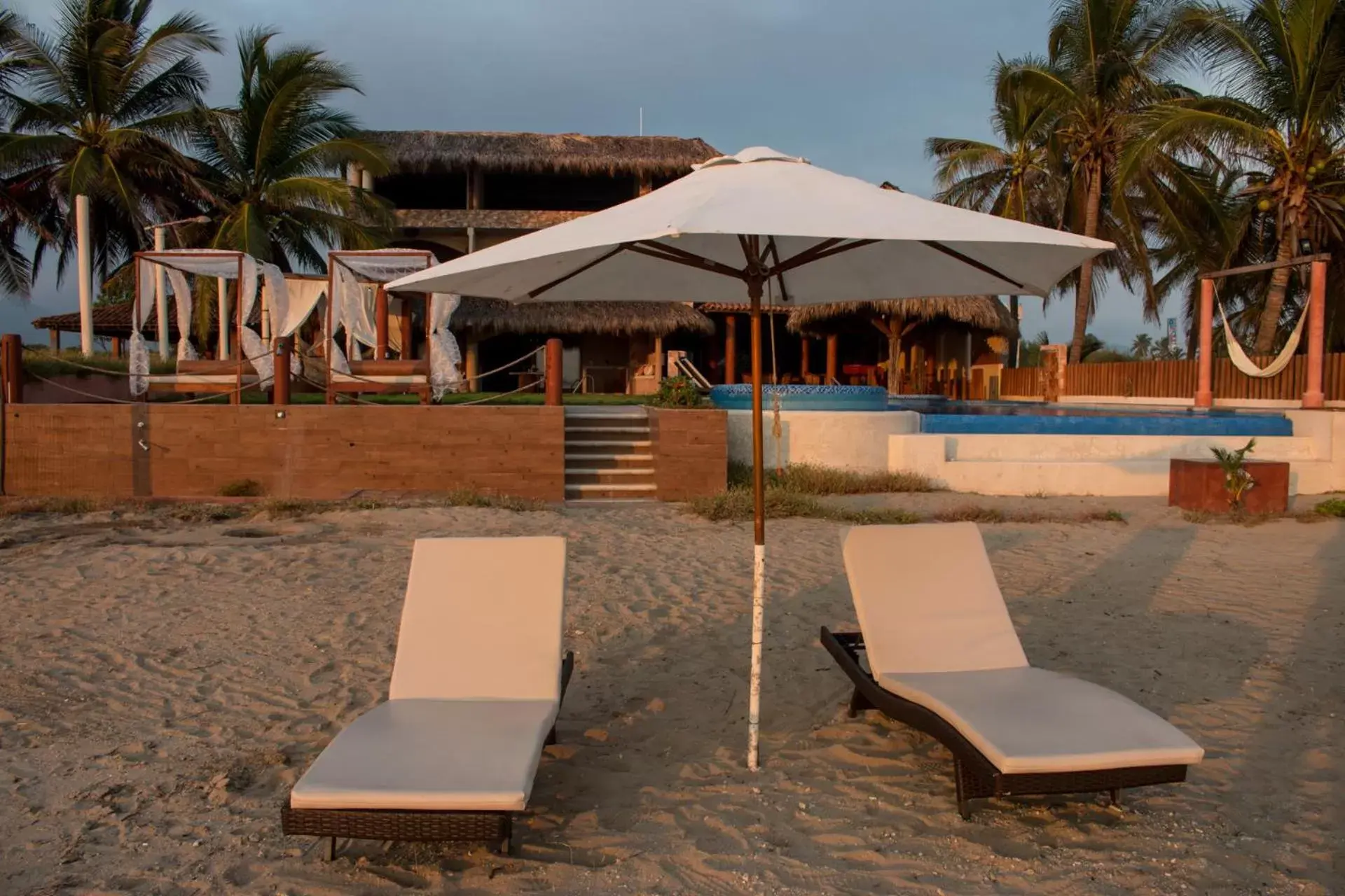 Beach, Swimming Pool in Hotel Villas Punta Blanca