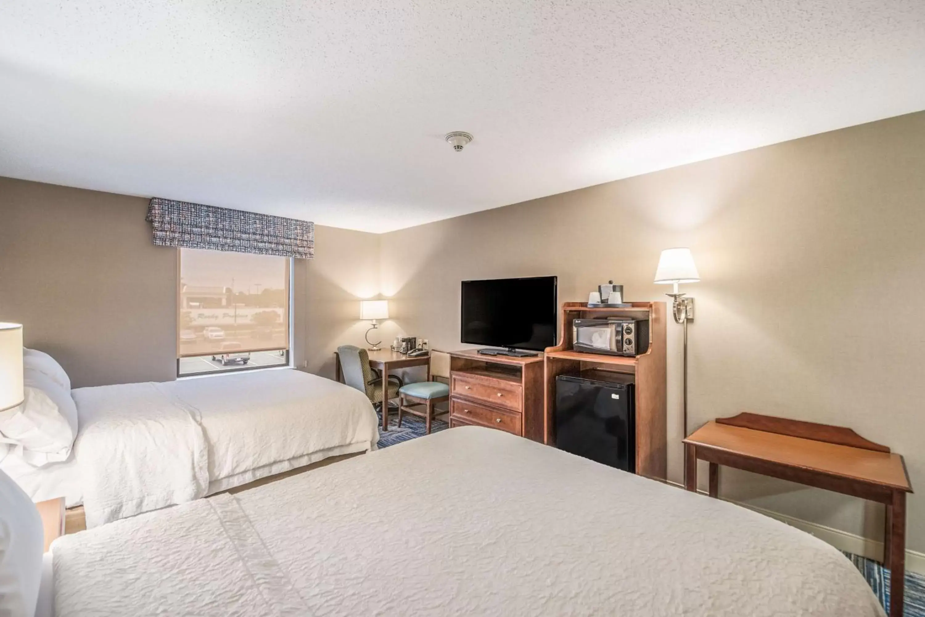 Bedroom, Bed in Hampton Inn Greenfield Bedroom, Bed in Hampton Inn Greenfield