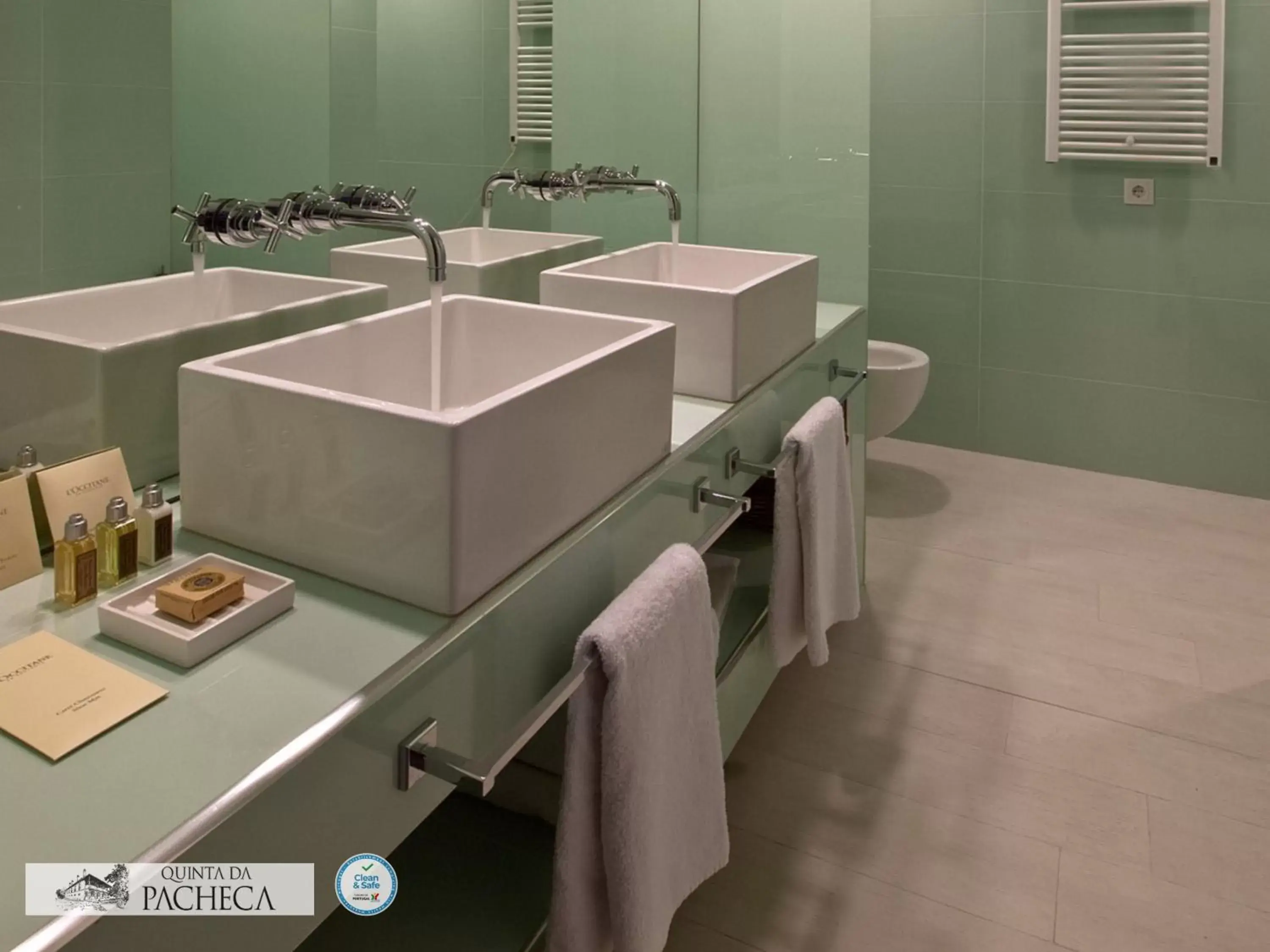 Bathroom in The Wine House Hotel - Quinta da Pacheca