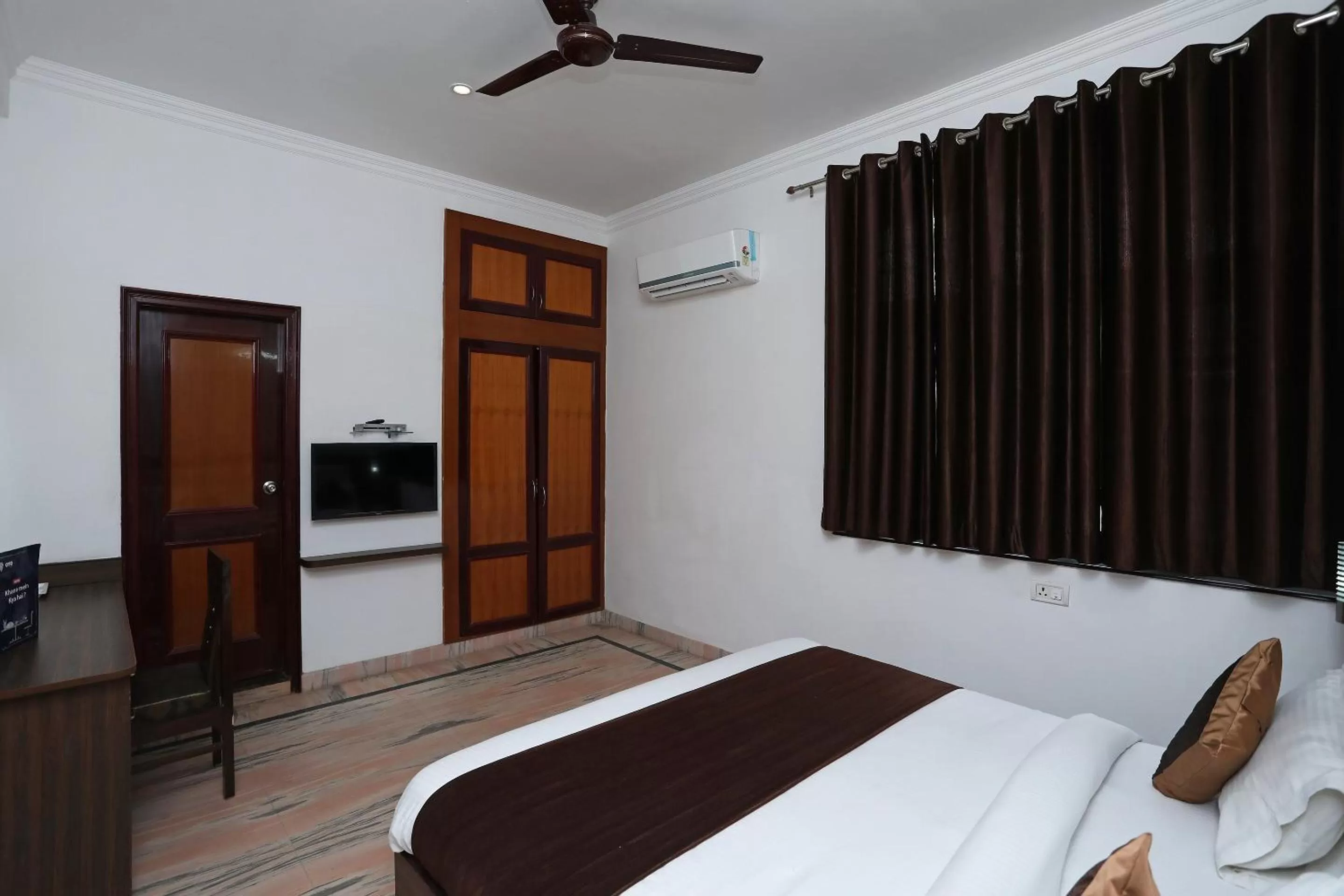 Bedroom, Bed in Hotel Marc Royal