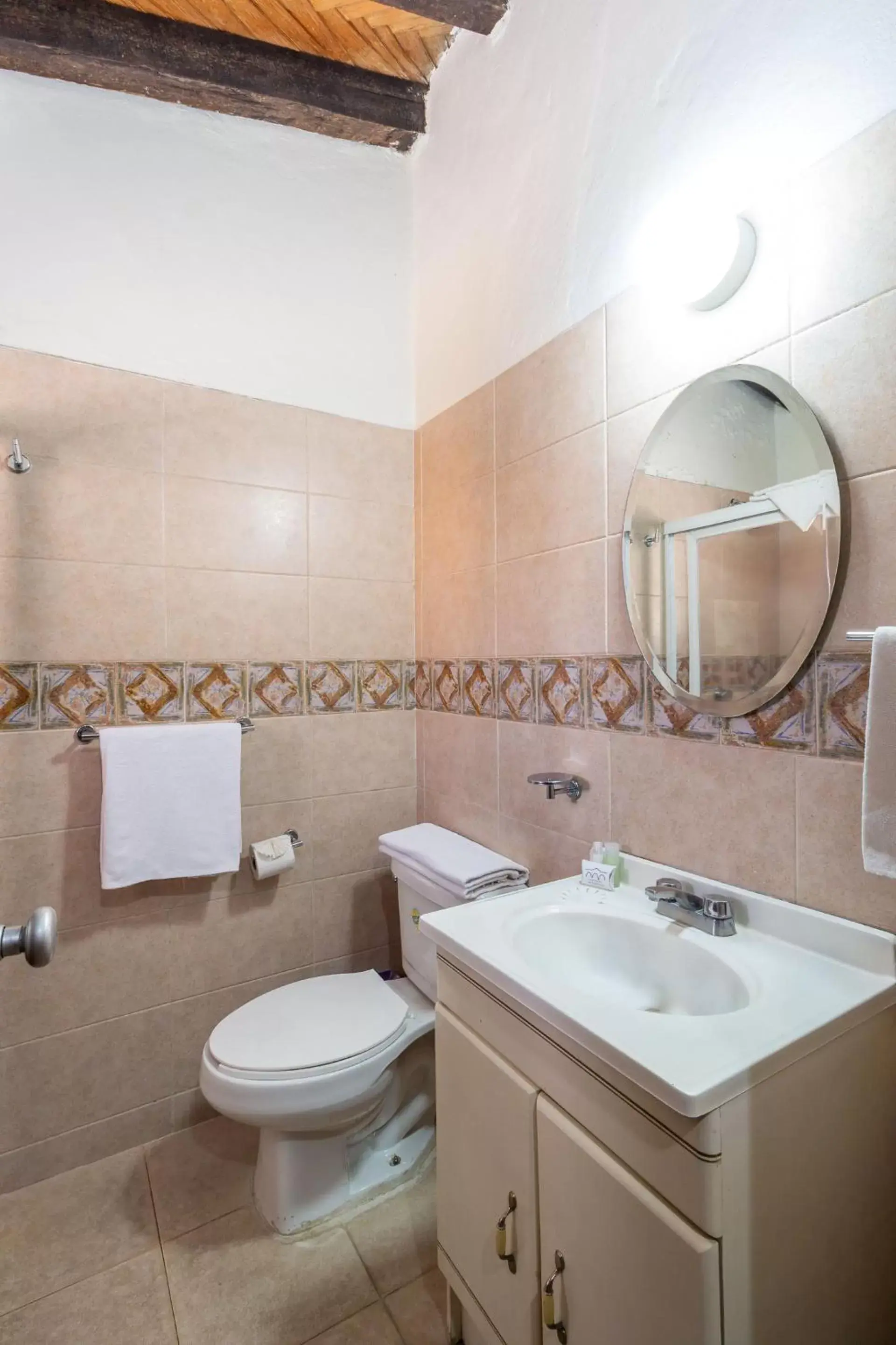 Bathroom in Hotel Hacienda Montesinos