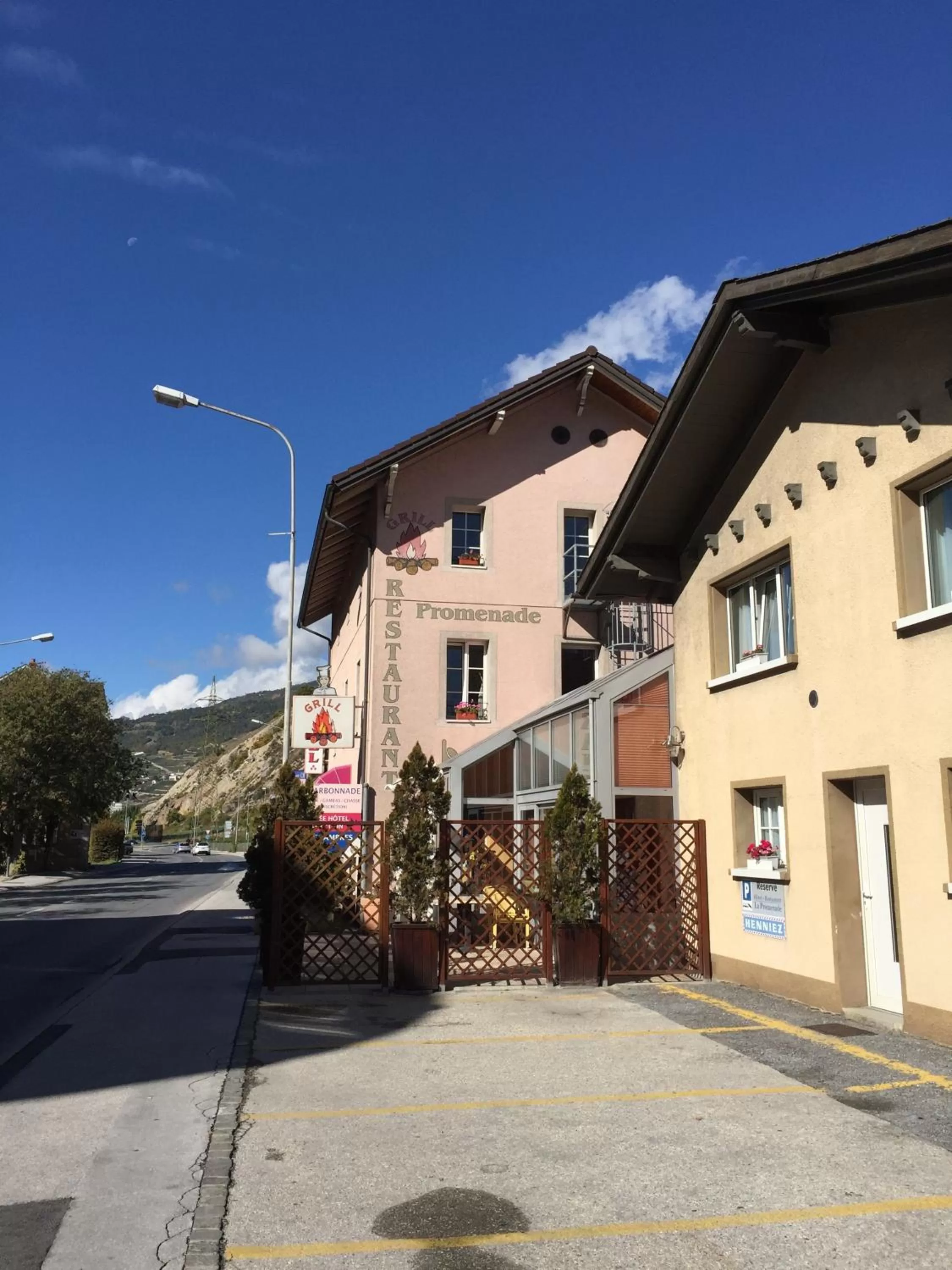 Property Building in La Promenade