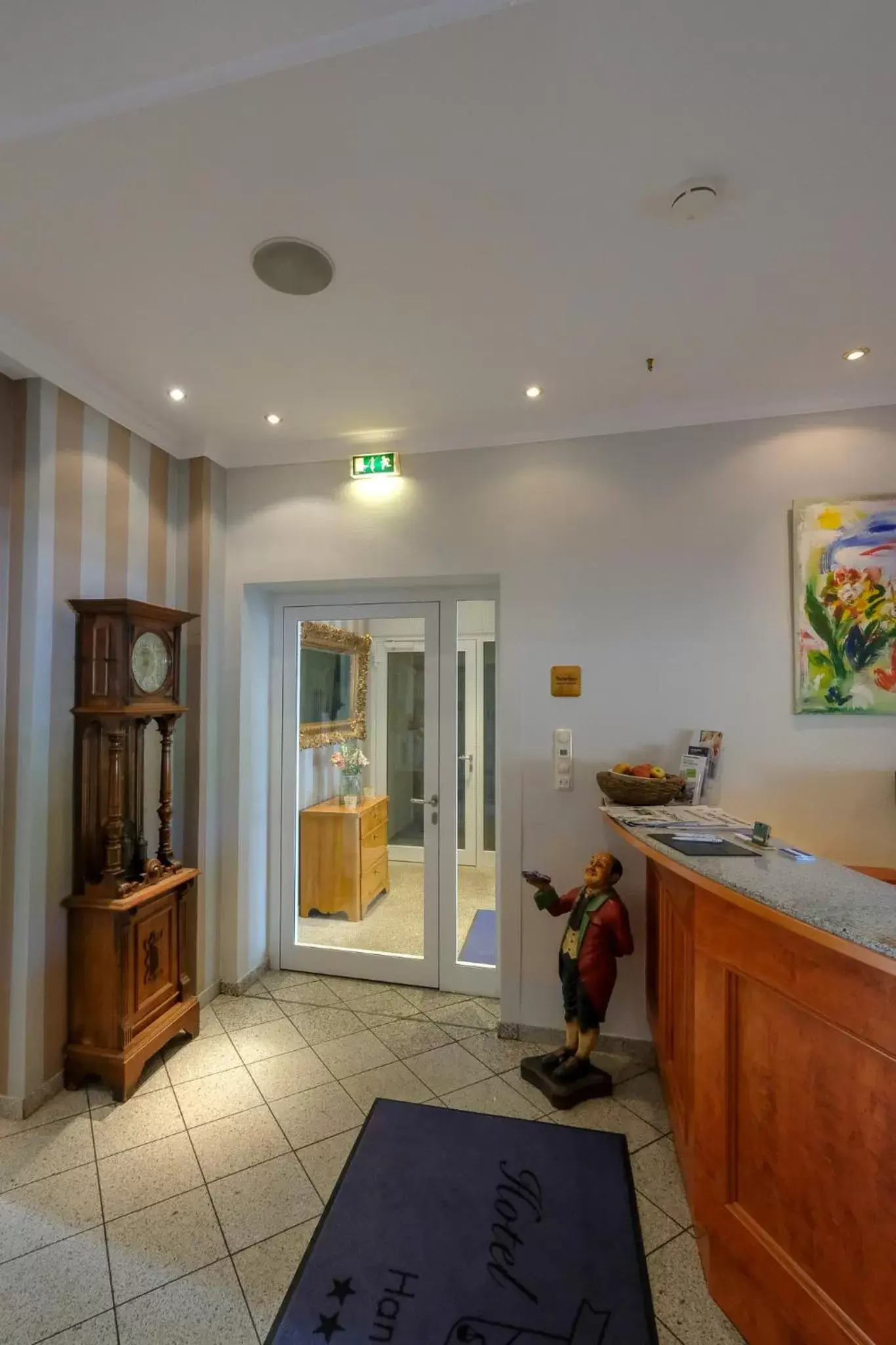 Lobby or reception in Budget by Hotel Savoy Hannover Lobby or reception in Budget by Hotel Savoy Hannover