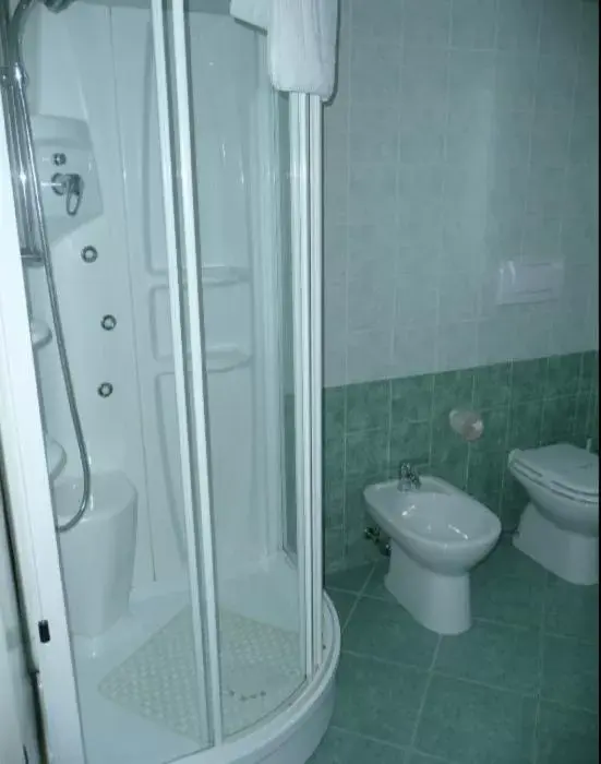 Shower, Bathroom in Villa Caramia