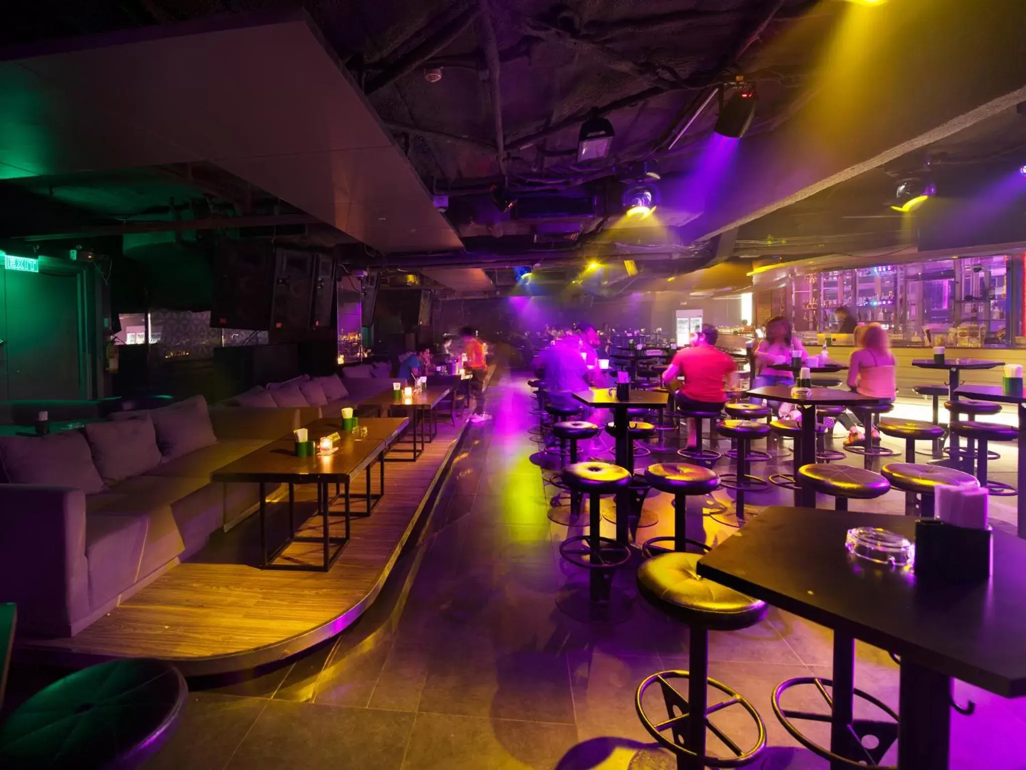 Nightclub / DJ, Restaurant/Places to Eat in Grace Hotel