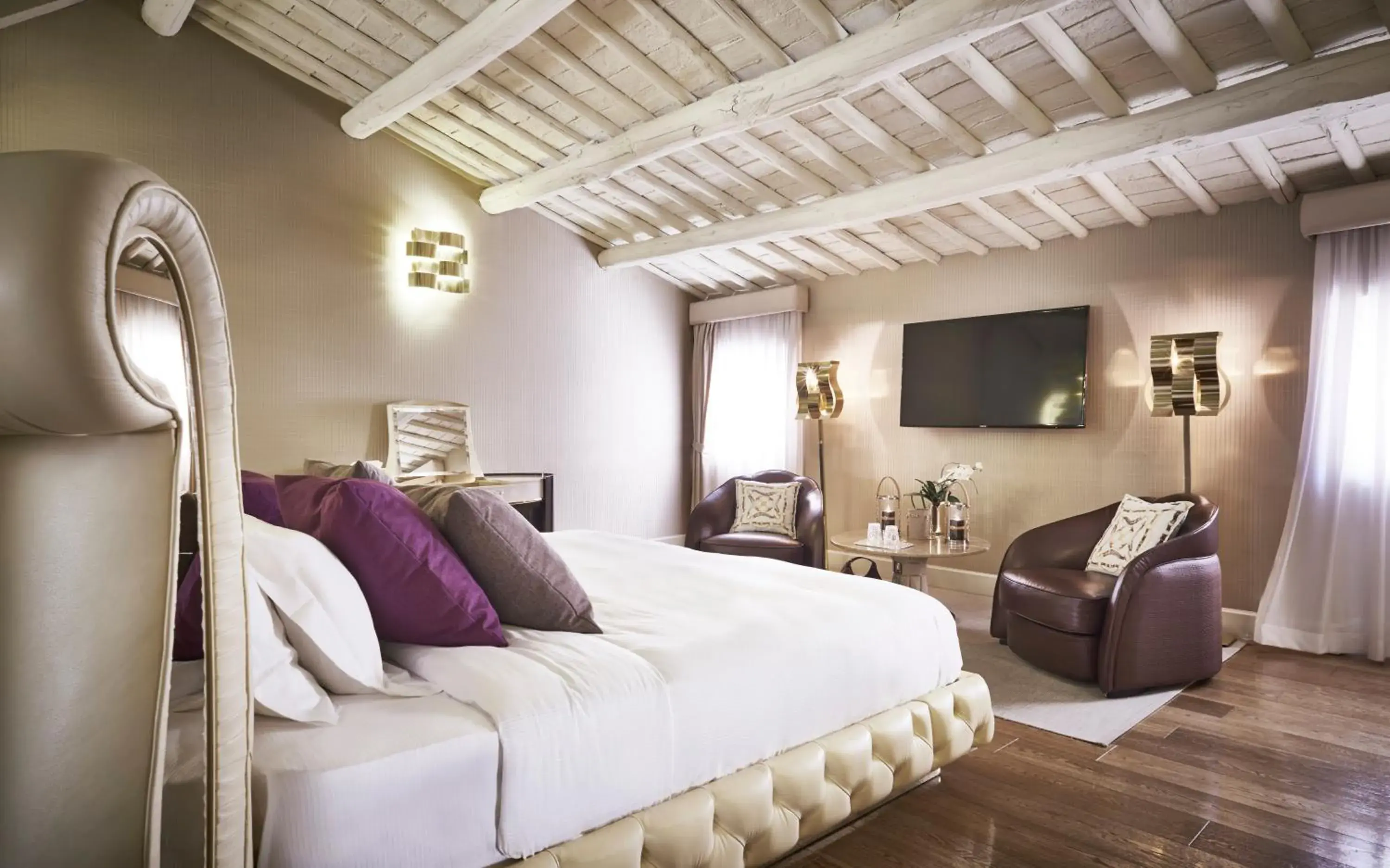 Bed in Spagna Royal Suite
