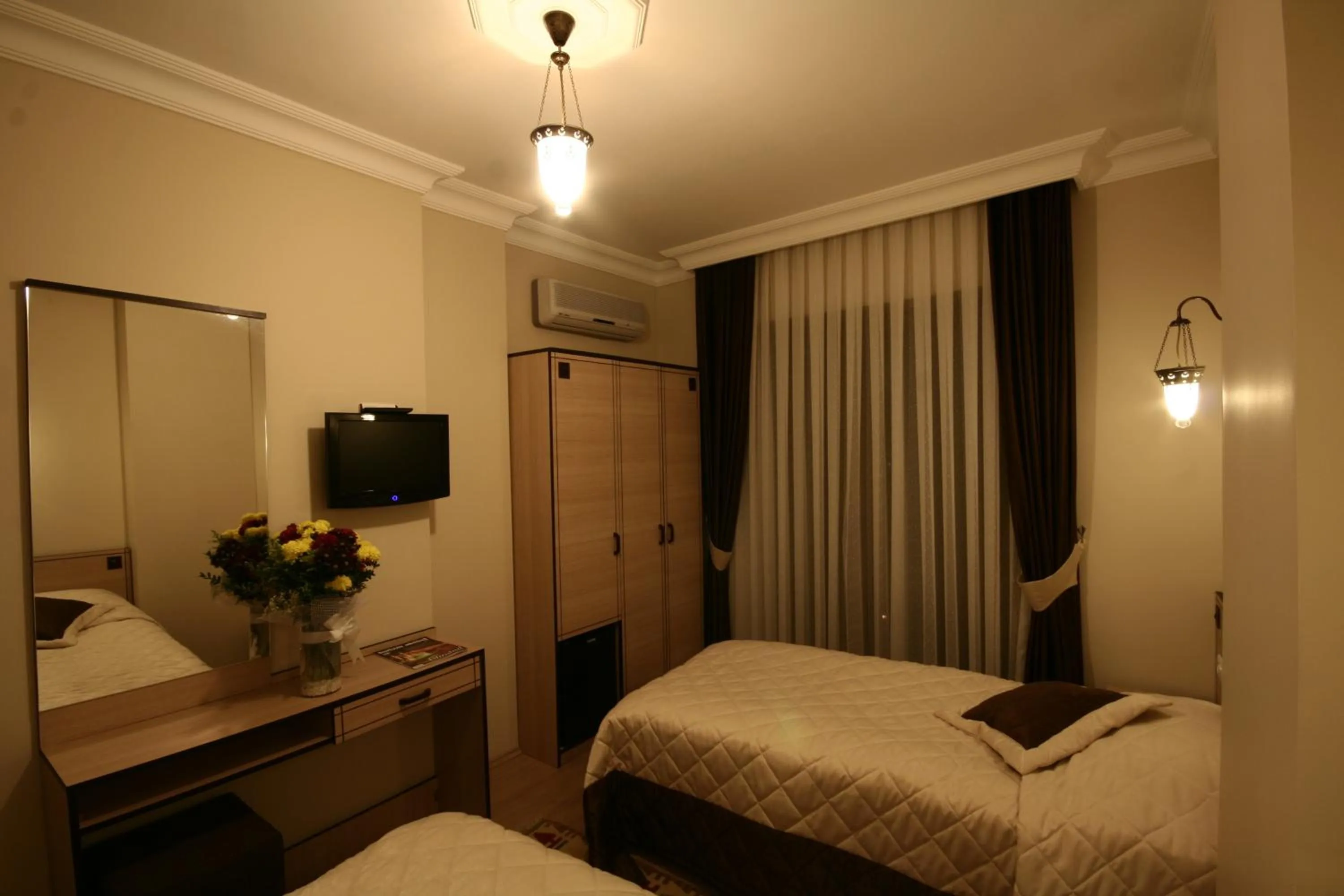 Photo of the whole room, Bed in Art City Hotel Istanbul