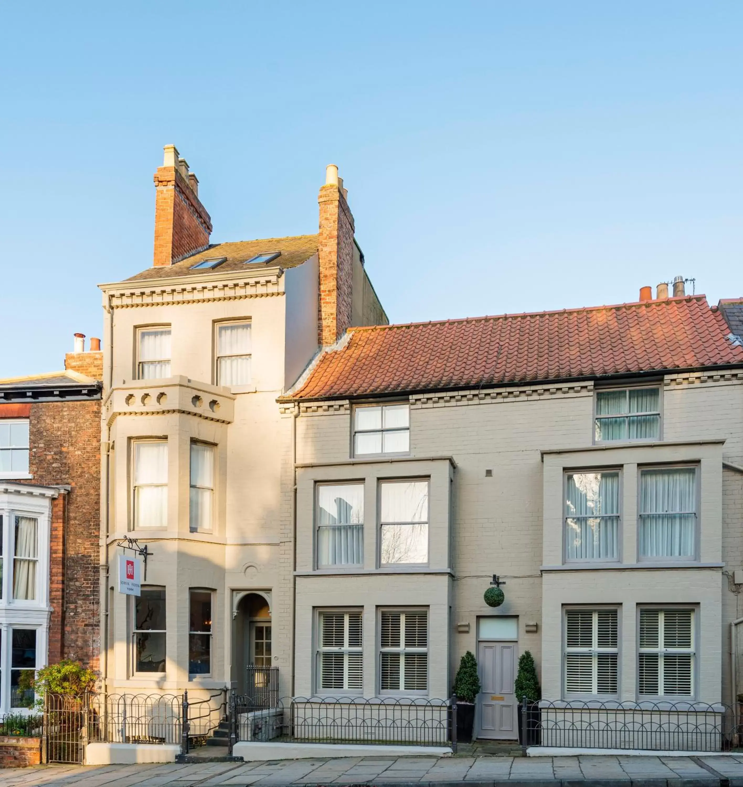 Facade/entrance in Jorvik House Facade/entrance in Jorvik House