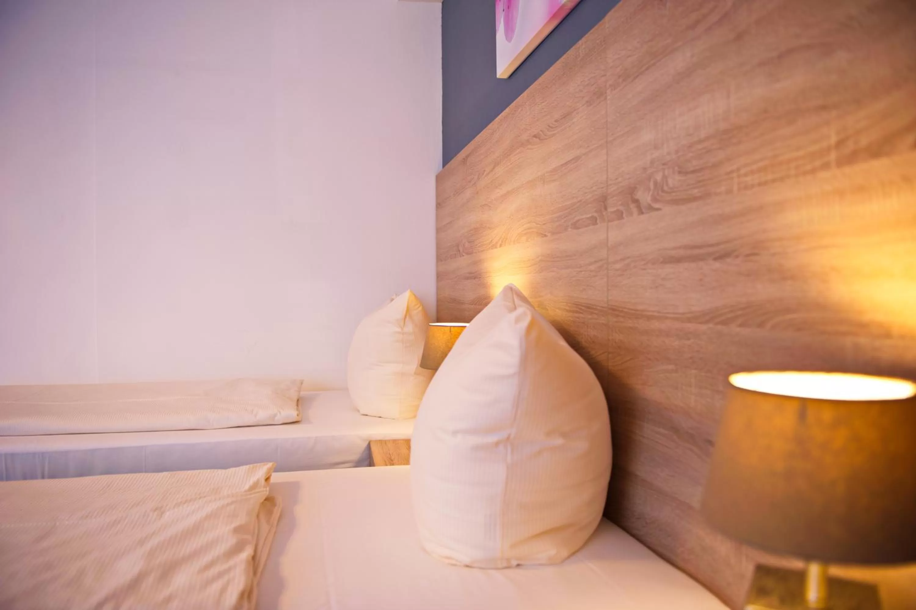 Bedroom, Bed in BlnCty Hotel