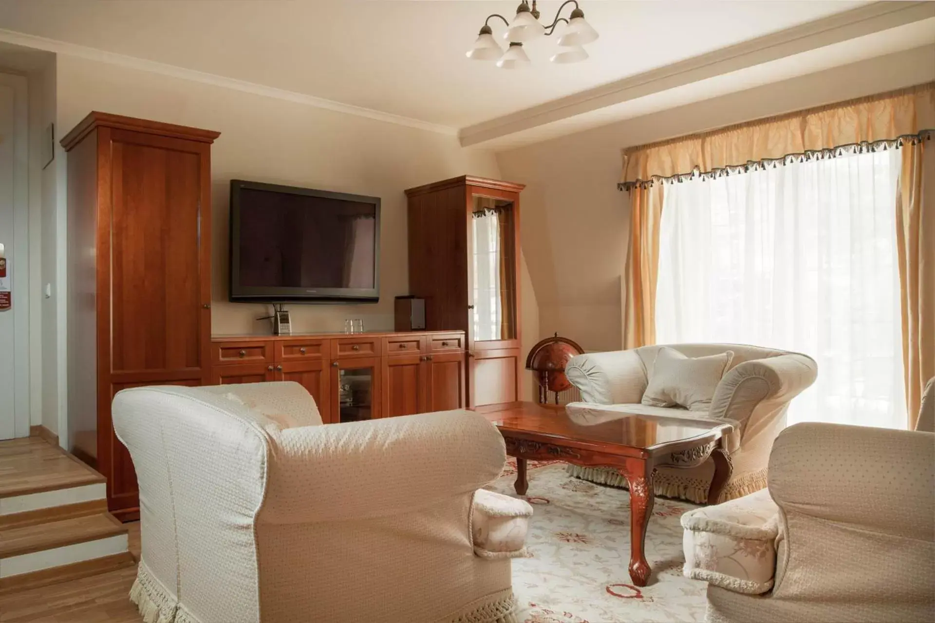 Suite with Wellness and Swimming Pool Access in Spa Hotel Schlosspark Suite with Wellness and Swimming Pool Access in Spa Hotel Schlosspark