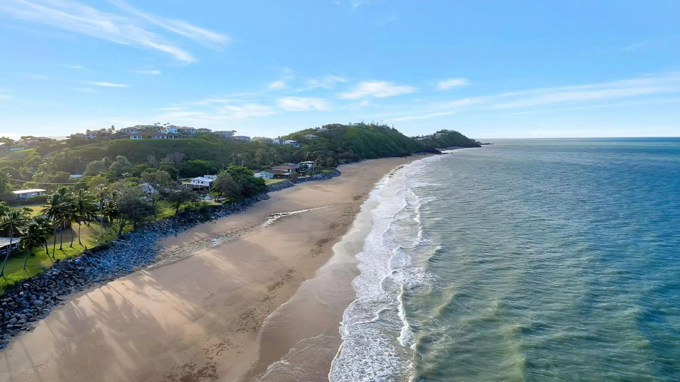 Property building, Bird's-eye View in Comfort Resort Blue Pacific