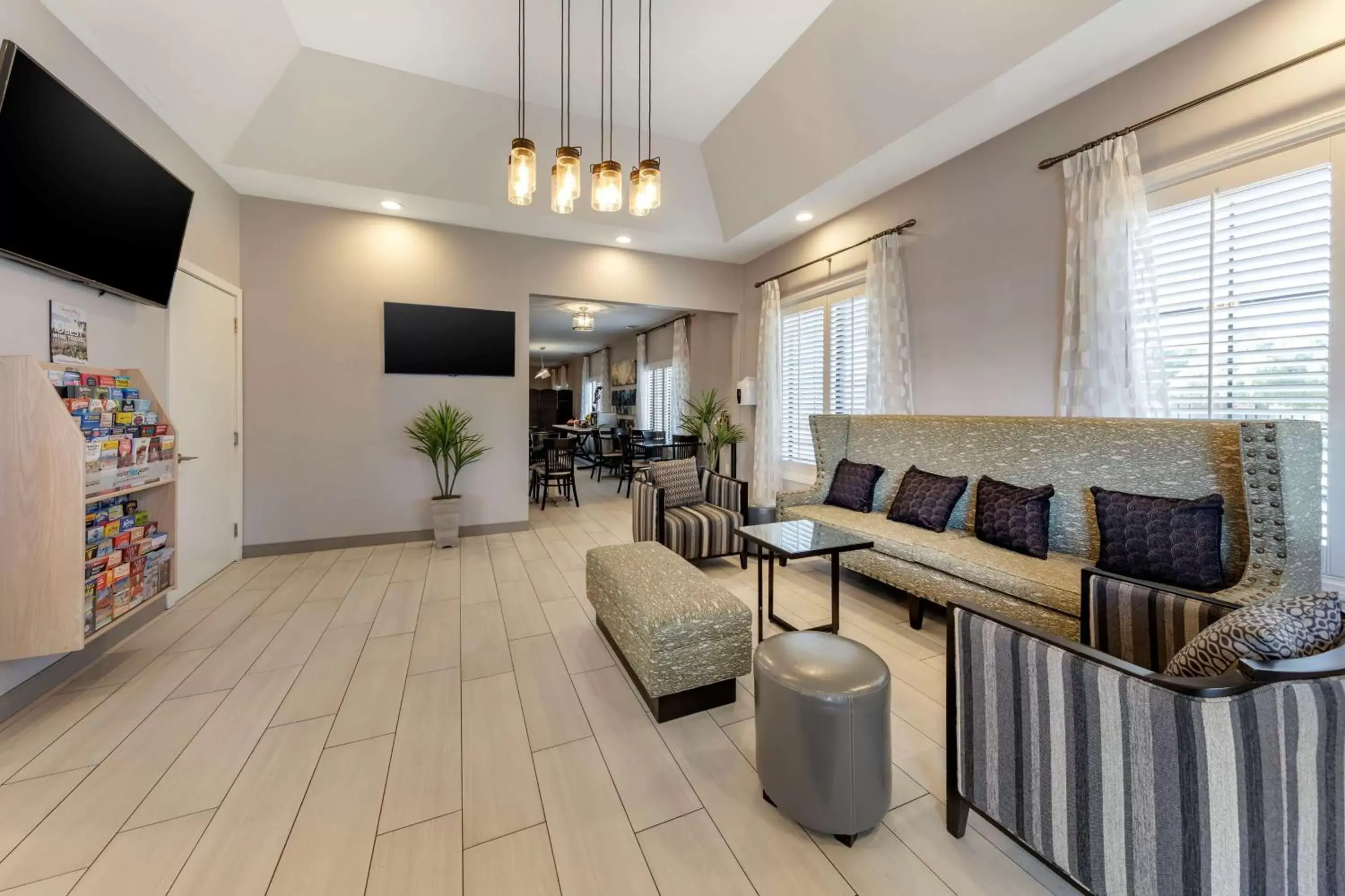 Lobby or reception, Seating Area in Best Western Country Inn Temecula