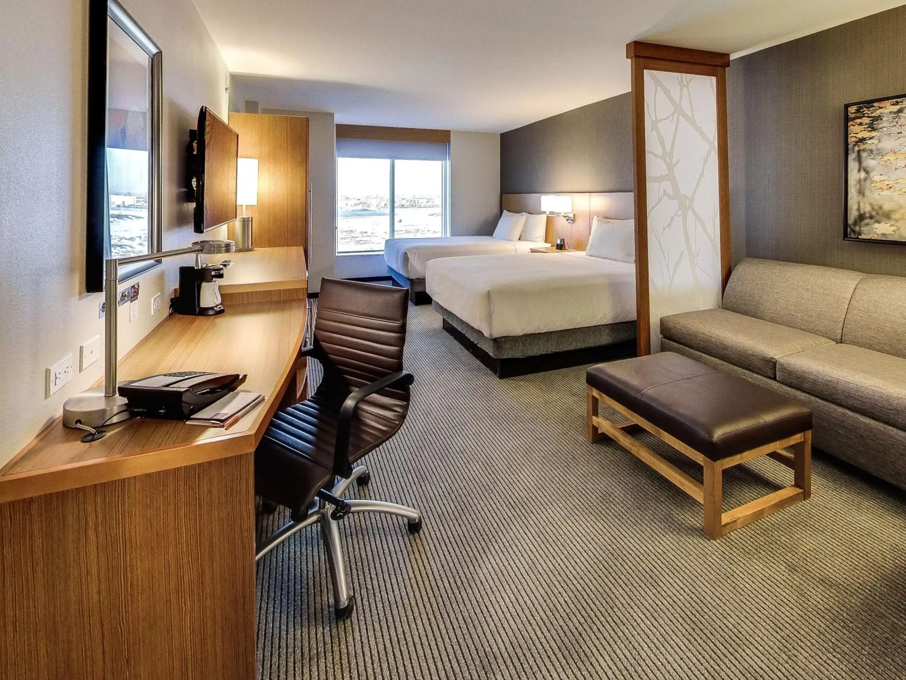 Photo of the whole room in Hyatt Place Edmonton West