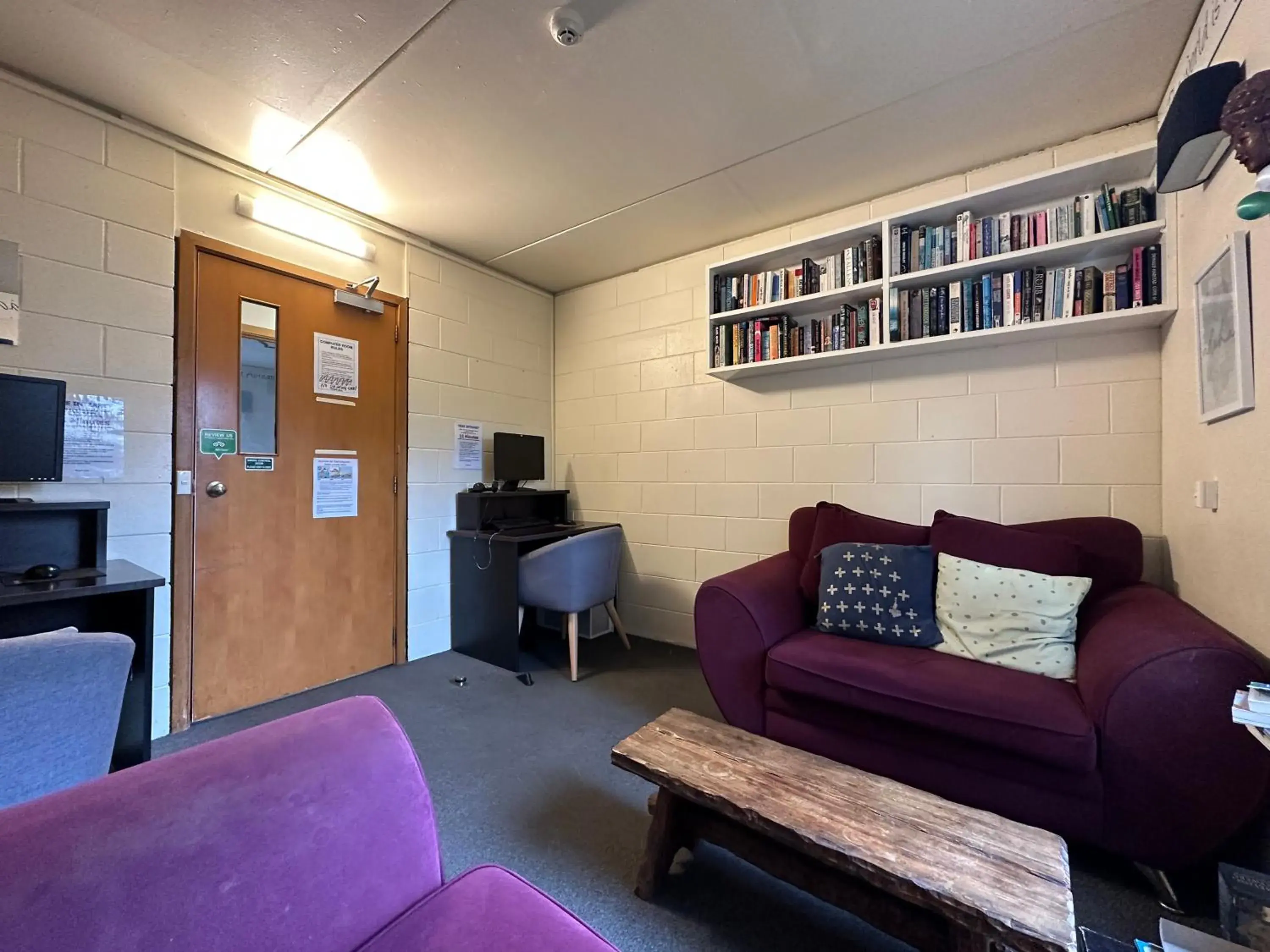 locker, Seating Area in Around The World Backpackers