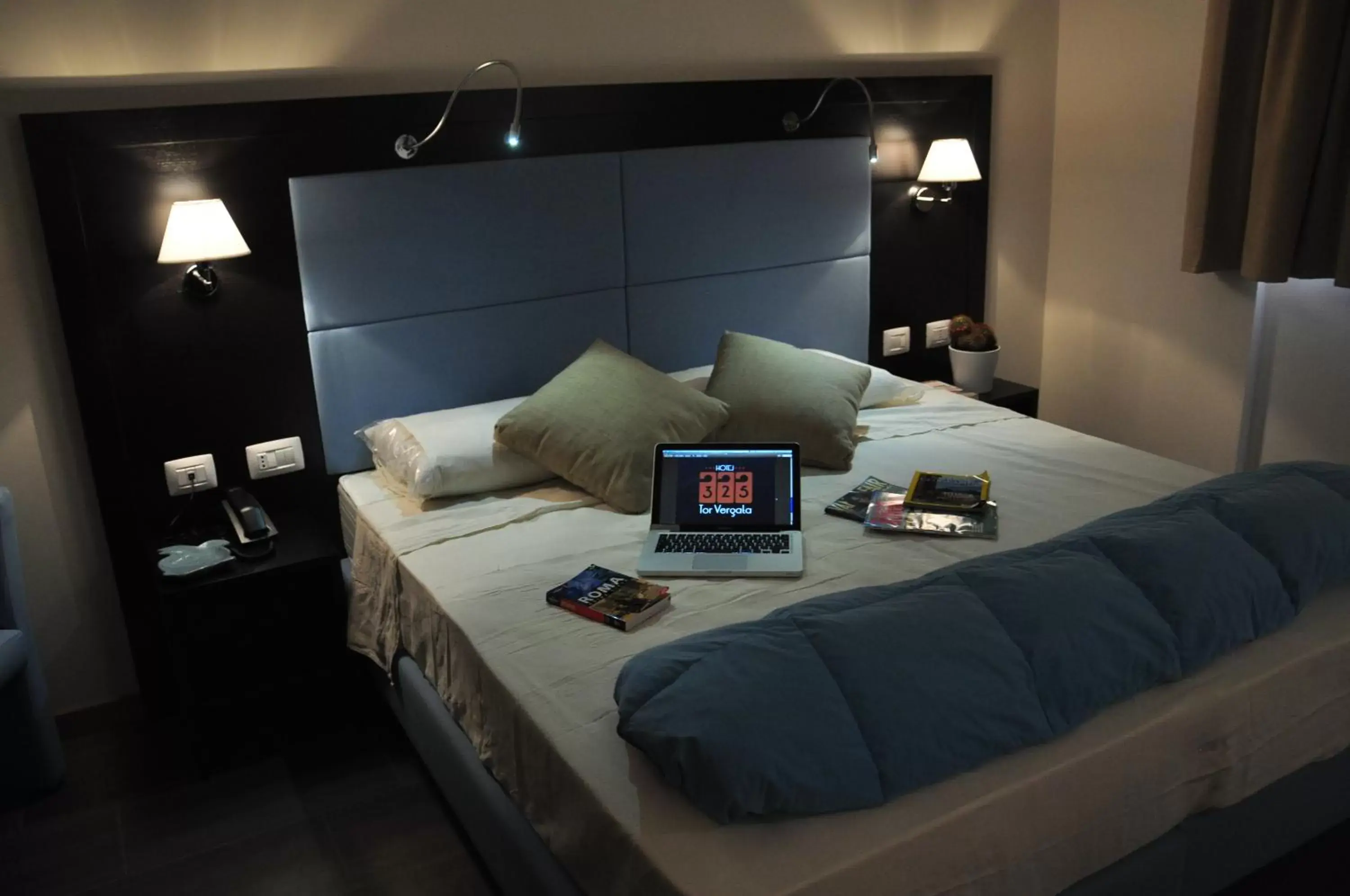 Bed in Hotel 325 Tor Vergata