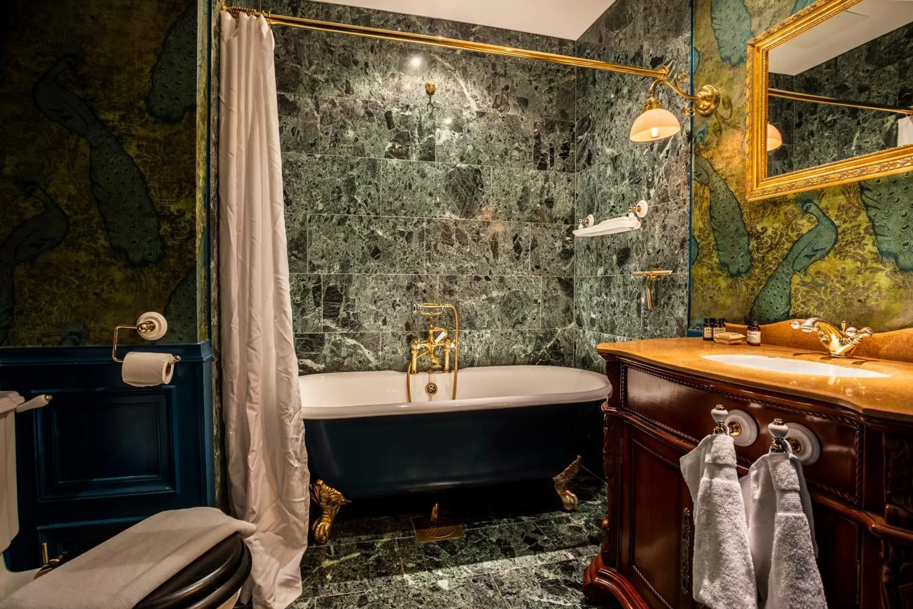 Bathroom in Hotel Pigalle