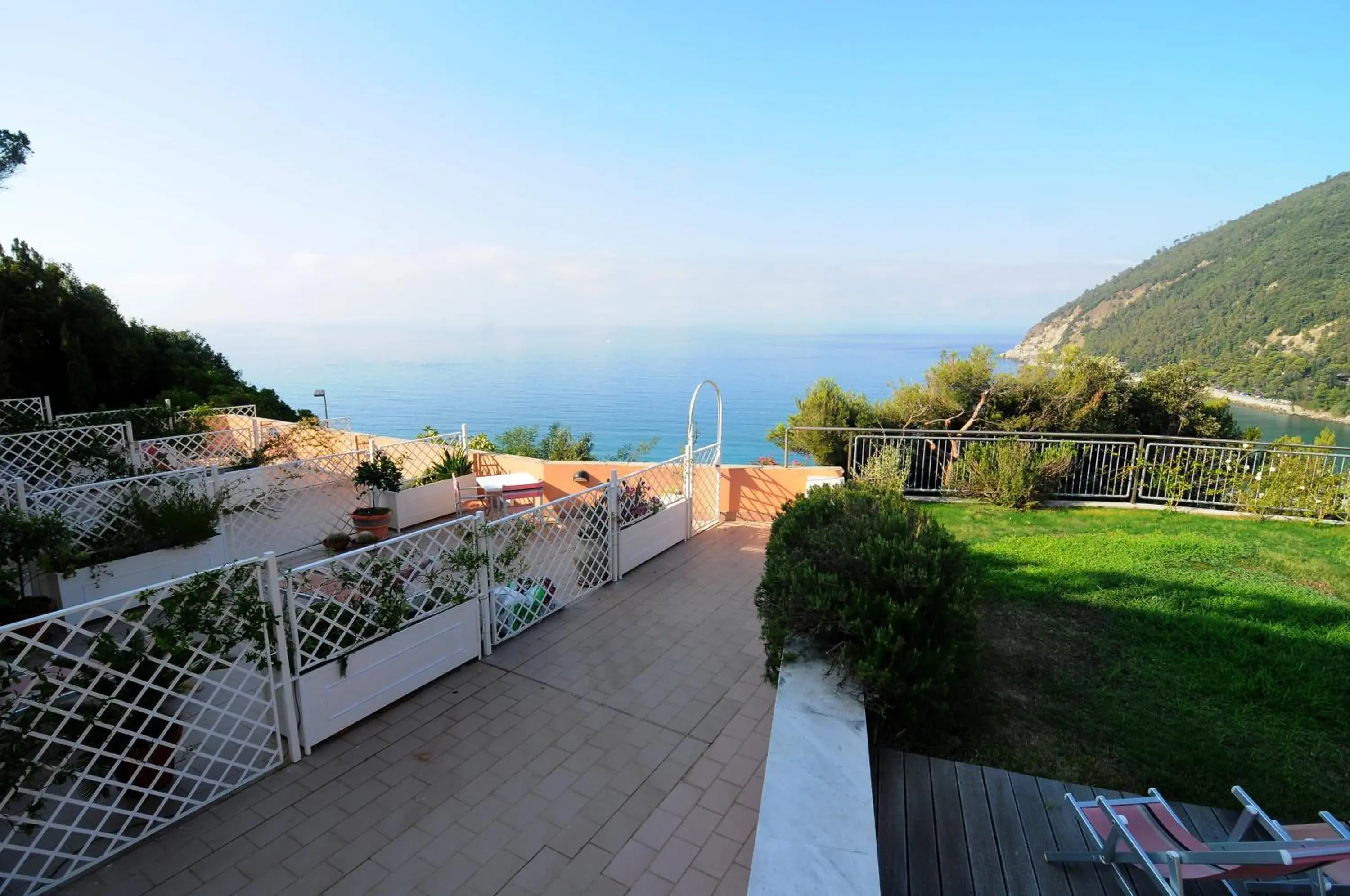 Garden, Sea View in Hotel Residence Mondial