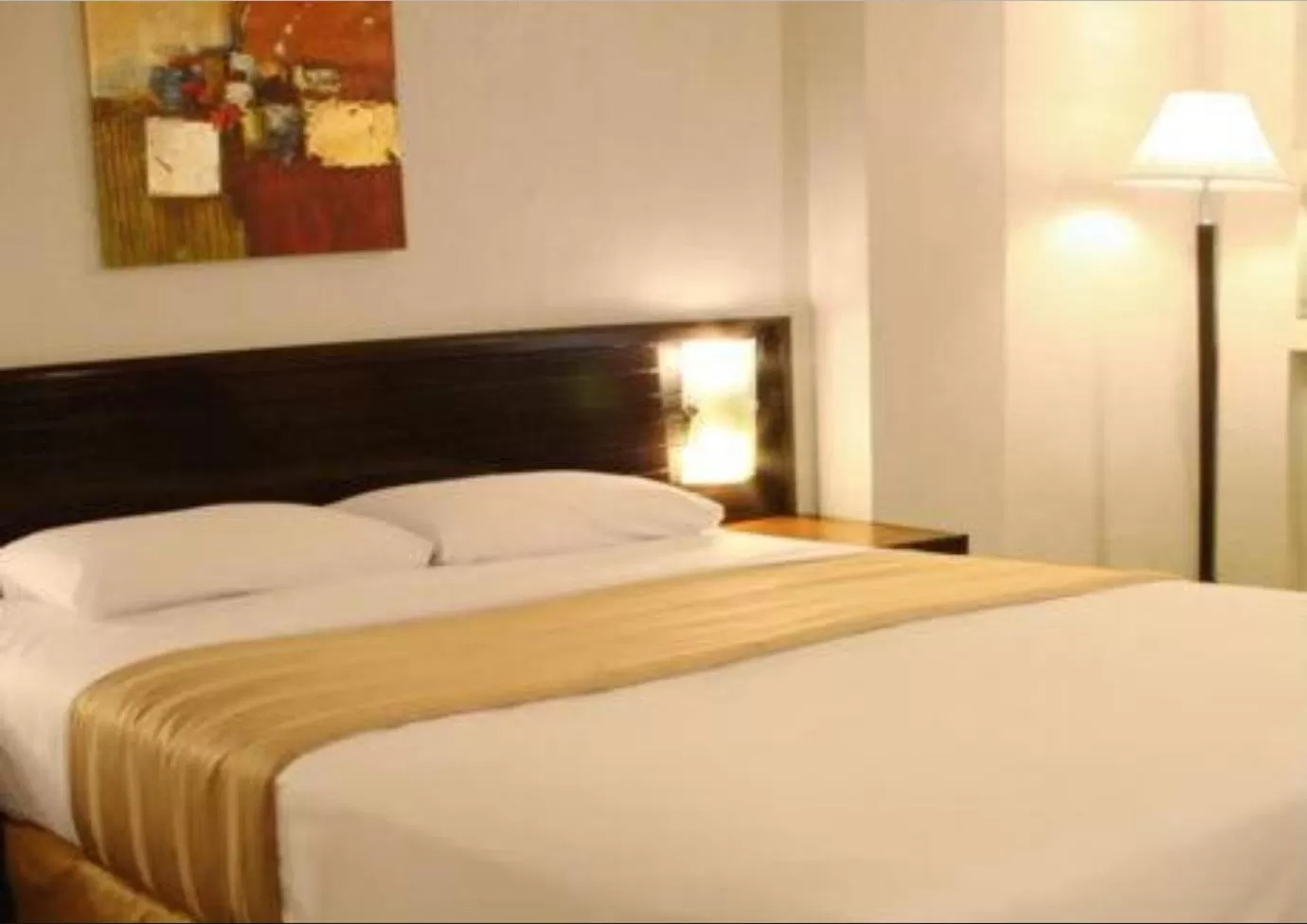 Bed in Rothman Hotel