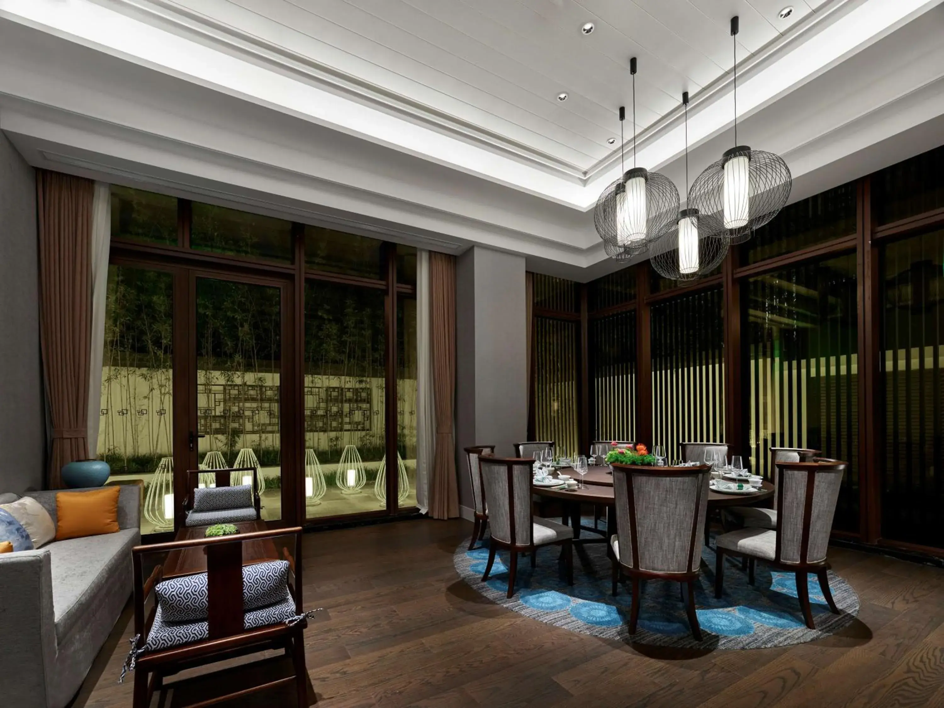 Restaurant/places to eat in Hilton Shanghai Songjiang Guangfulin