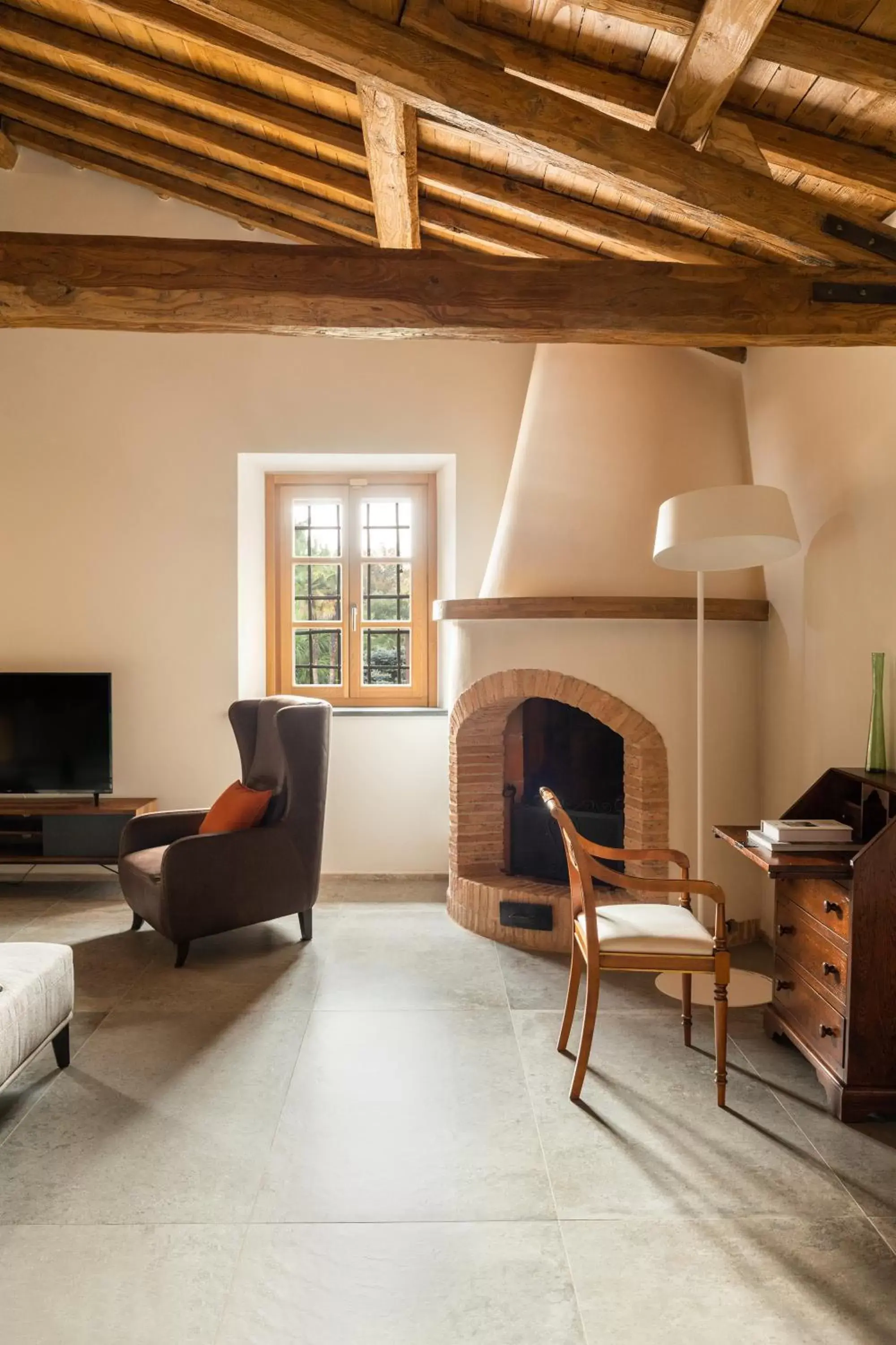 Communal lounge/ TV room, Seating Area in Antico Borgo Molino 7cento