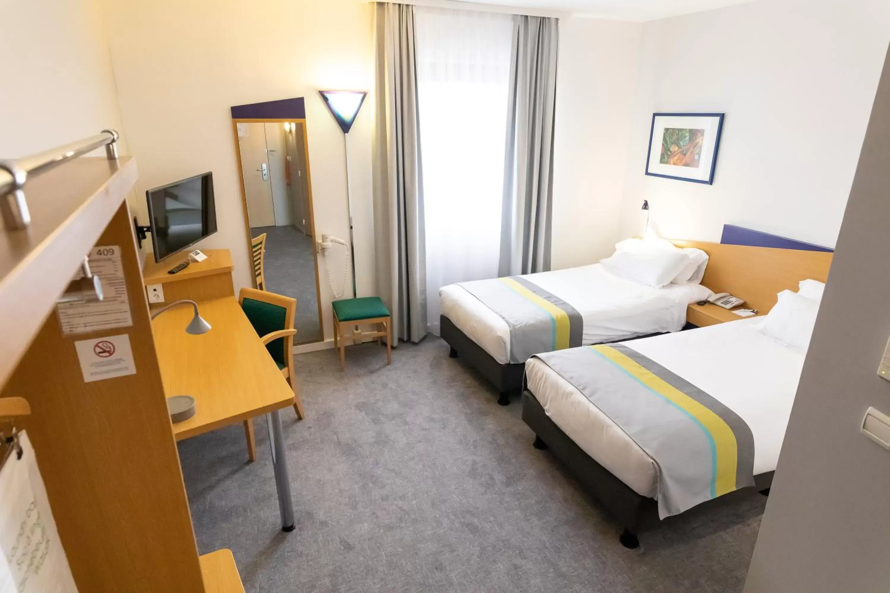 Photo of the whole room in Holiday Inn Express Arras, an IHG Hotel