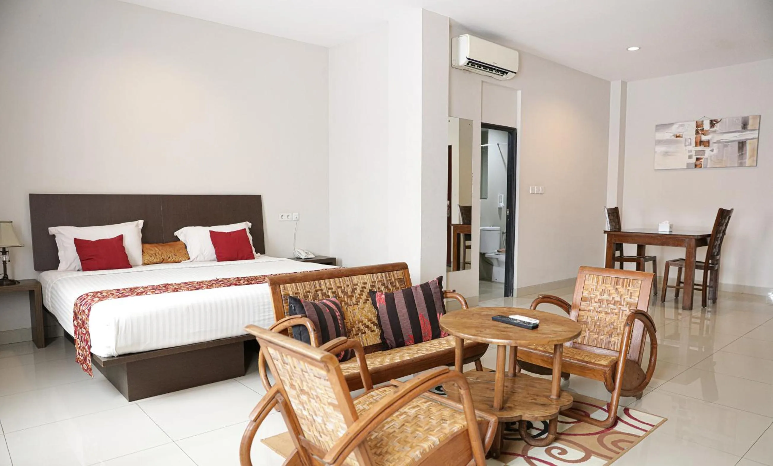 Bed in Bale Ocasa by Behomy