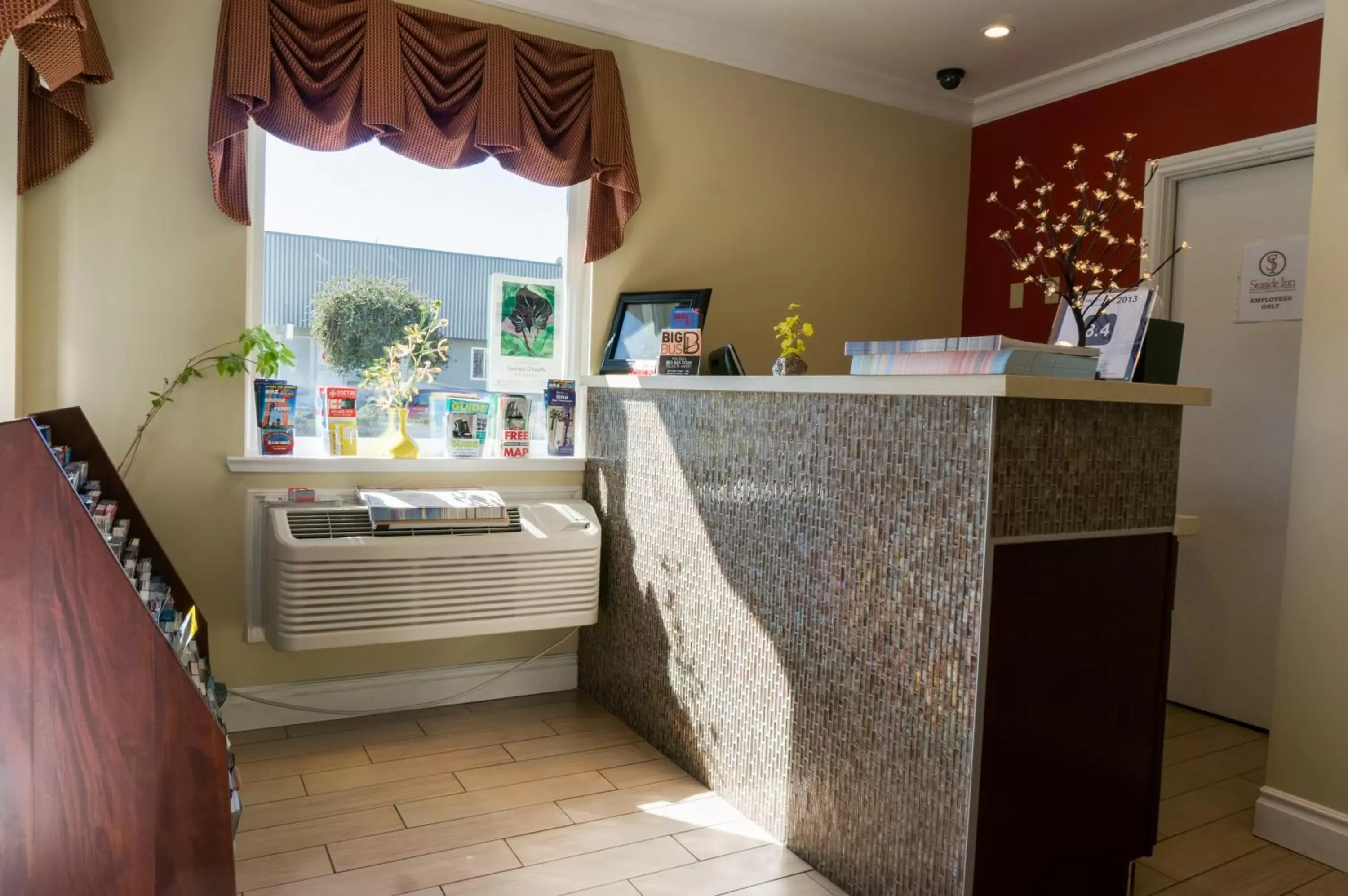 Lobby or reception in Seaside Inn Lobby or reception in Seaside Inn