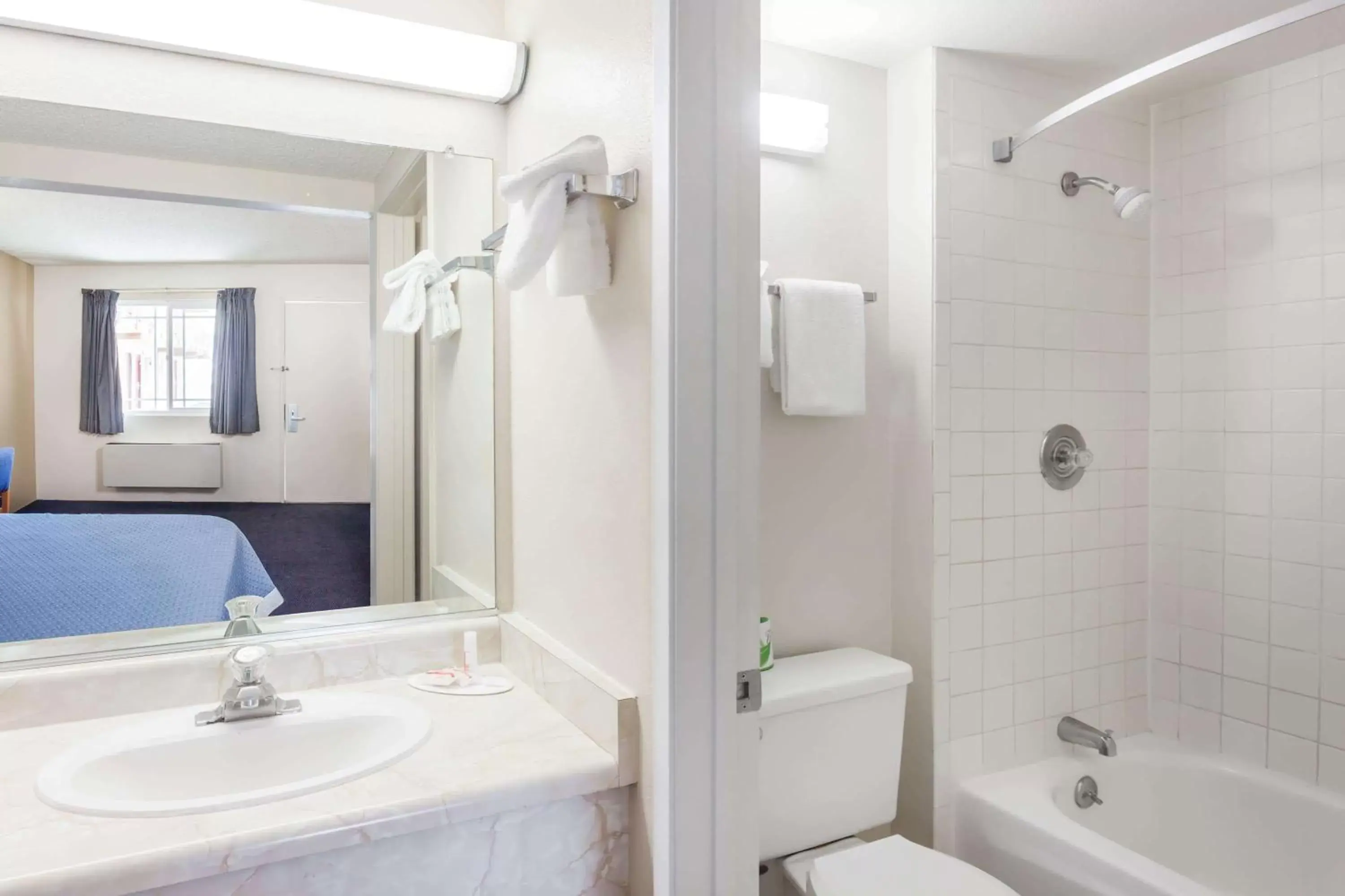 Bathroom in Days Inn by Wyndham Barstow