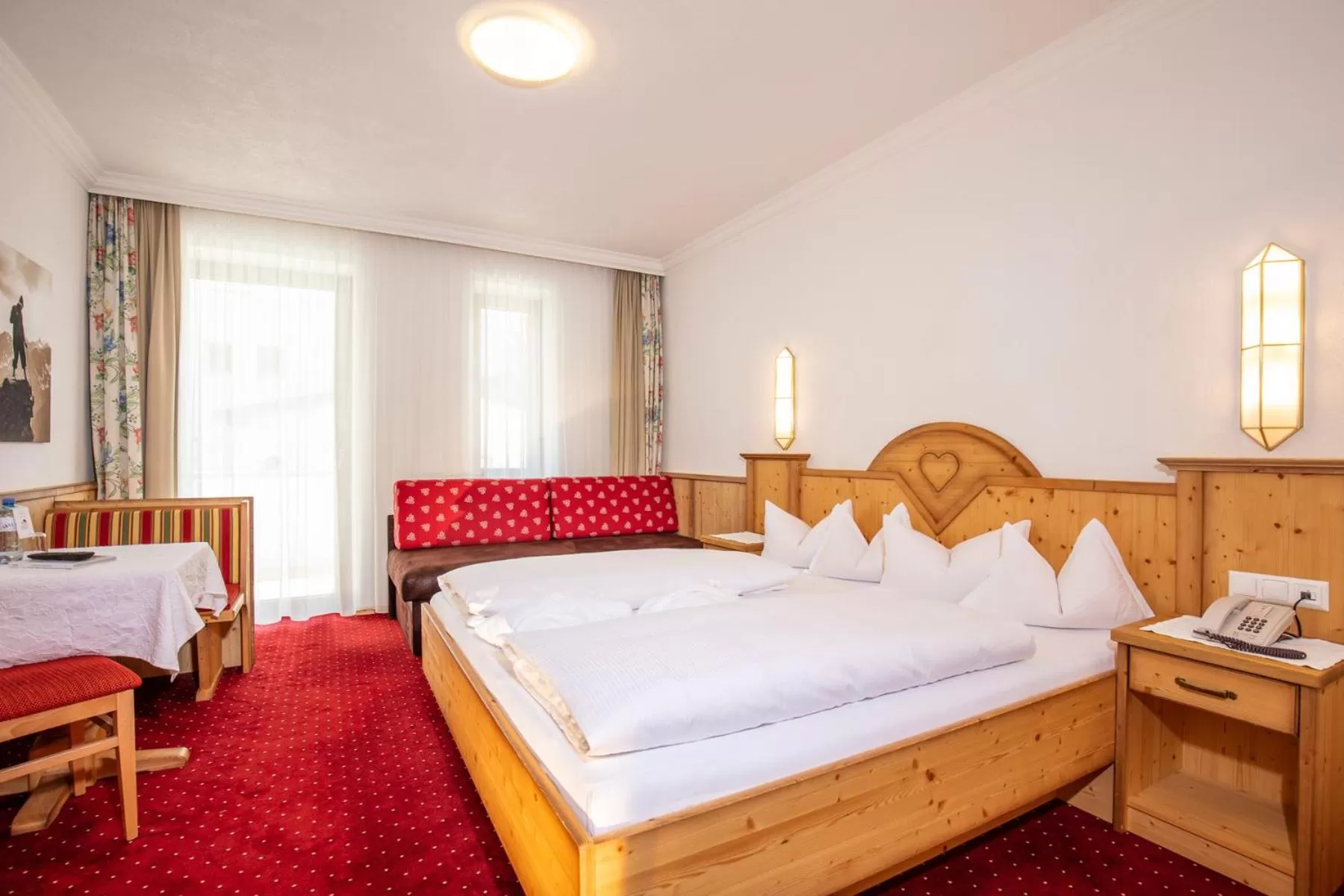 Photo of the whole room, Bed in Hotel Serles