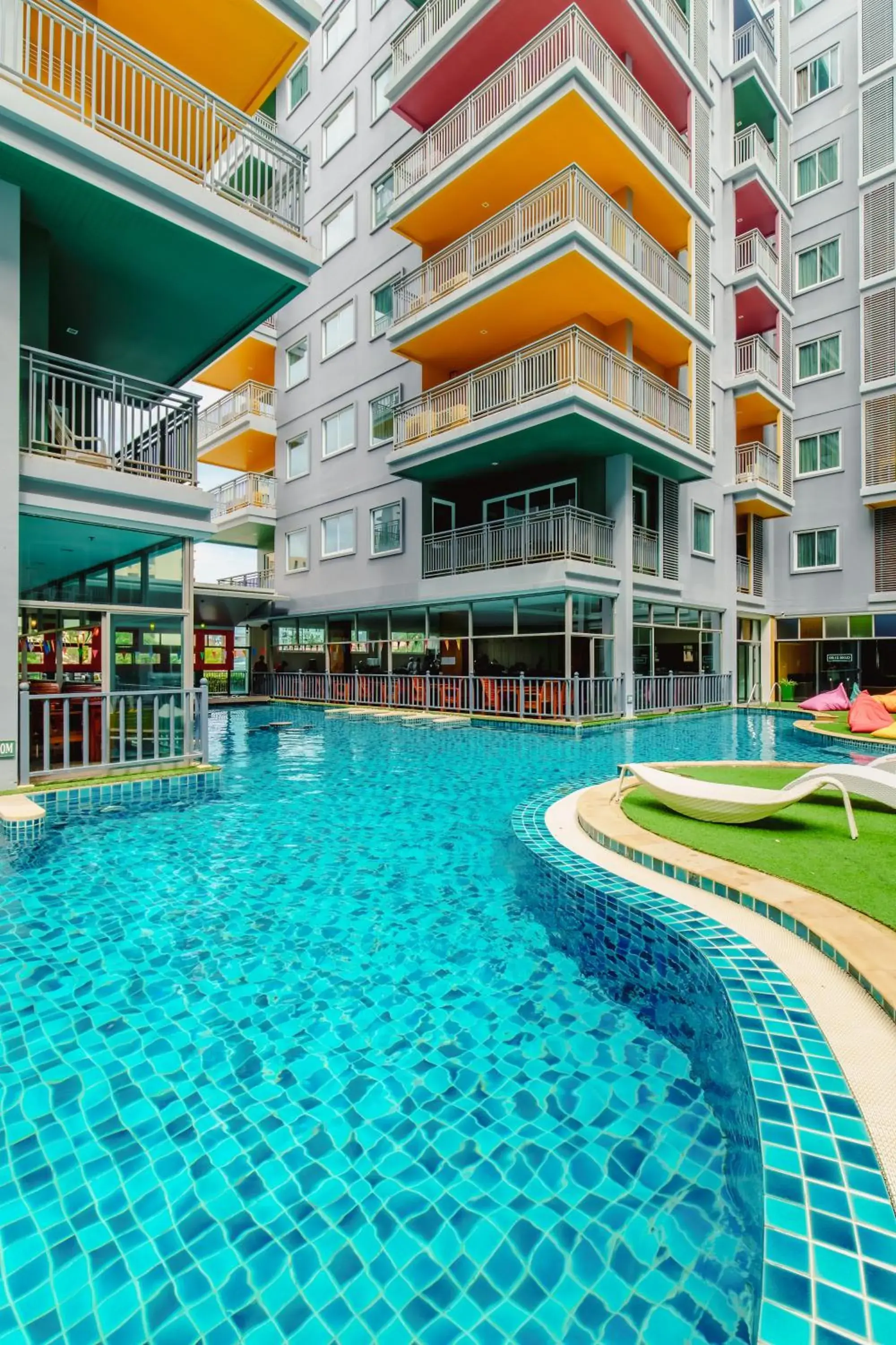 Property building in Elite Suites Patong Property building in Elite Suites Patong