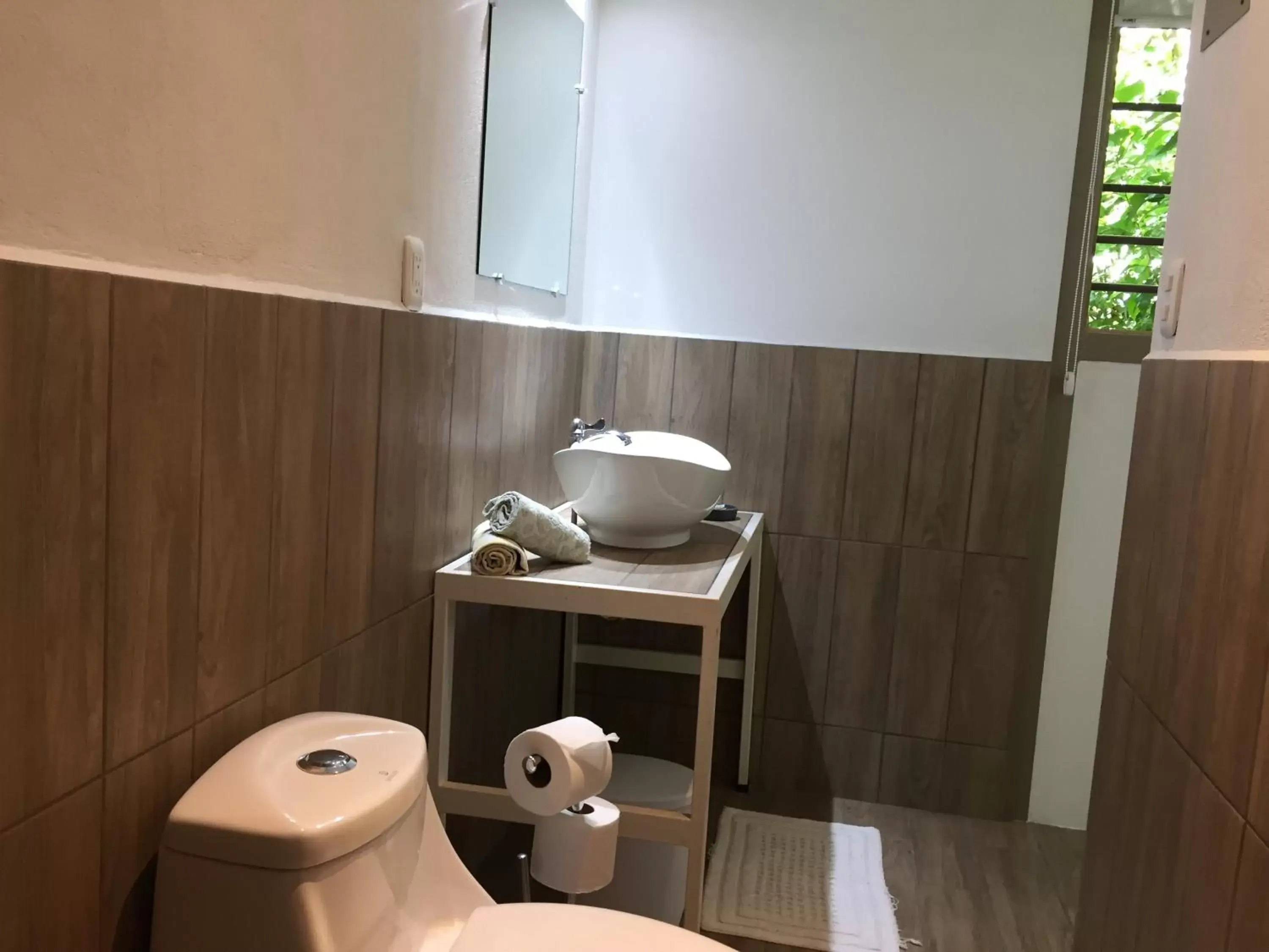 Toilet, Bathroom in La Perlita