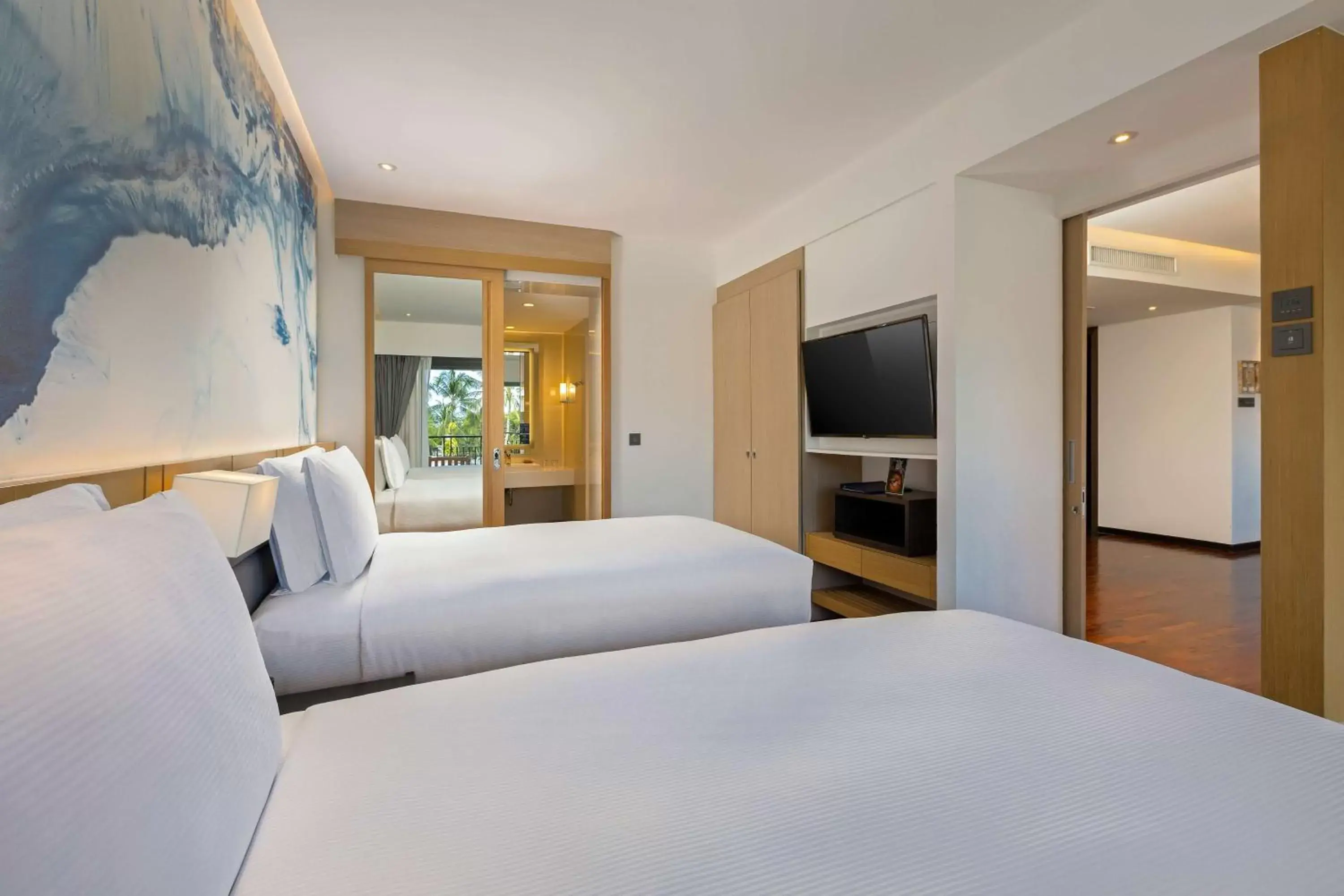 Bed in DoubleTree by Hilton Phuket Banthai Resort