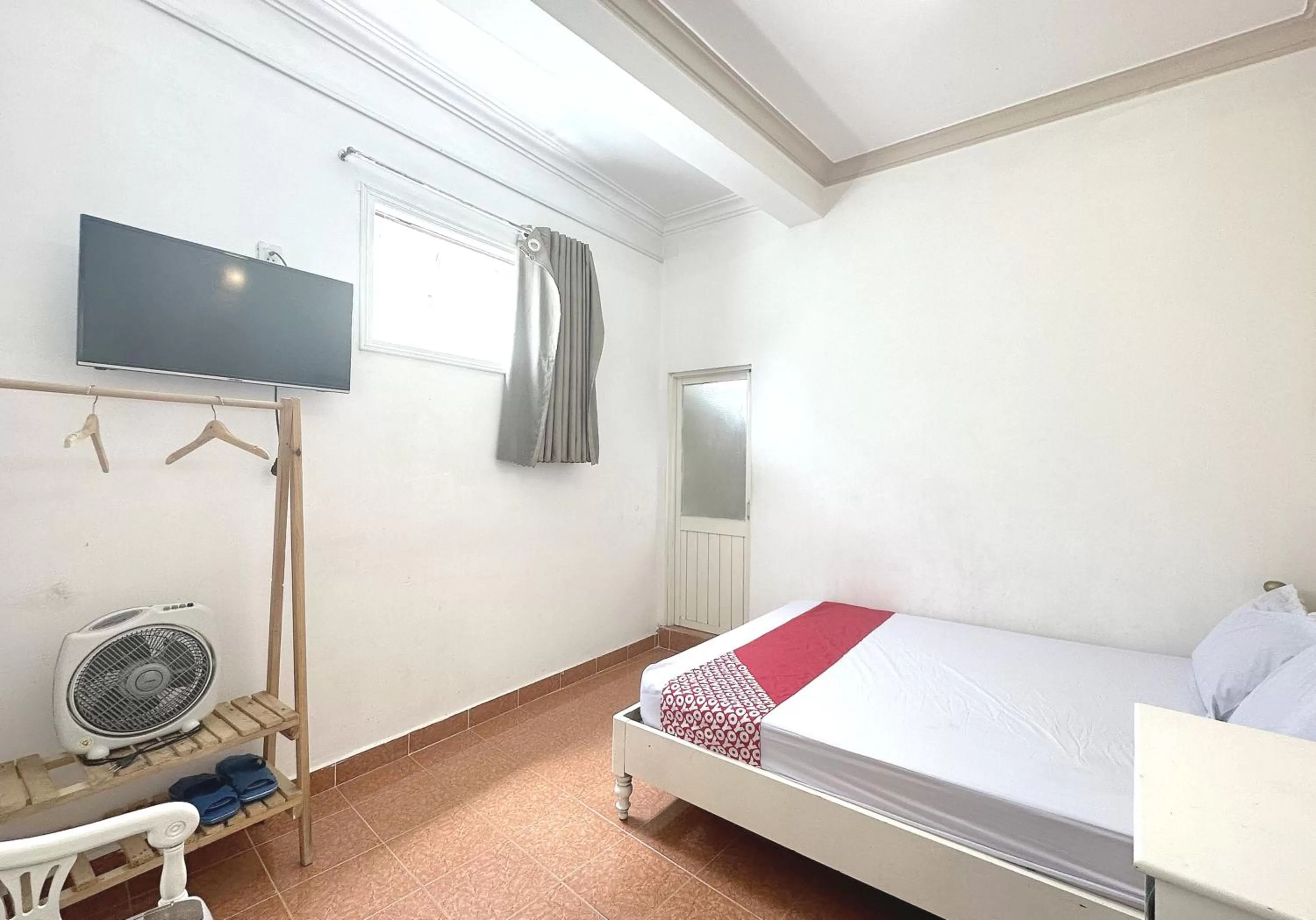 TV and multimedia, Bed in OYO 1196 Le Vu Hotel